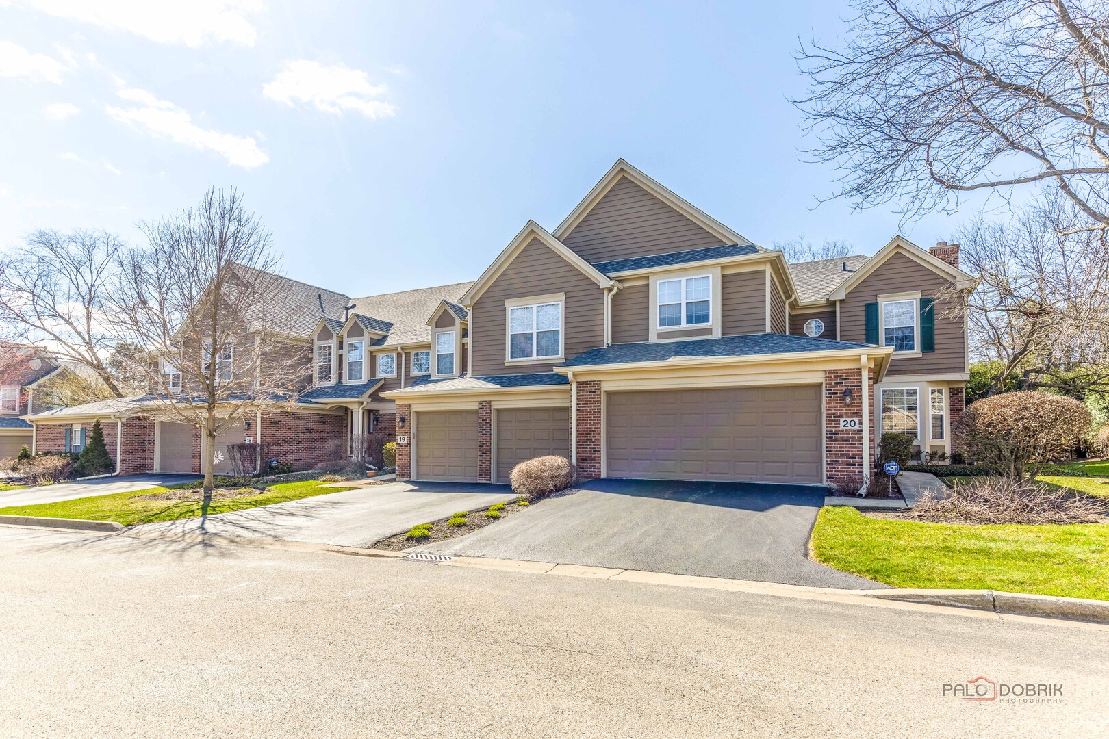 20 Ashford Court, Lincolnshire, IL 60069