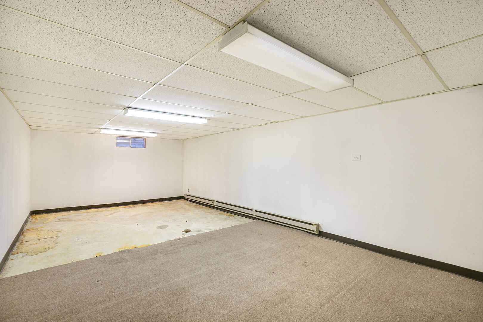 1714 Hebron Avenue, Zion, IL 60099