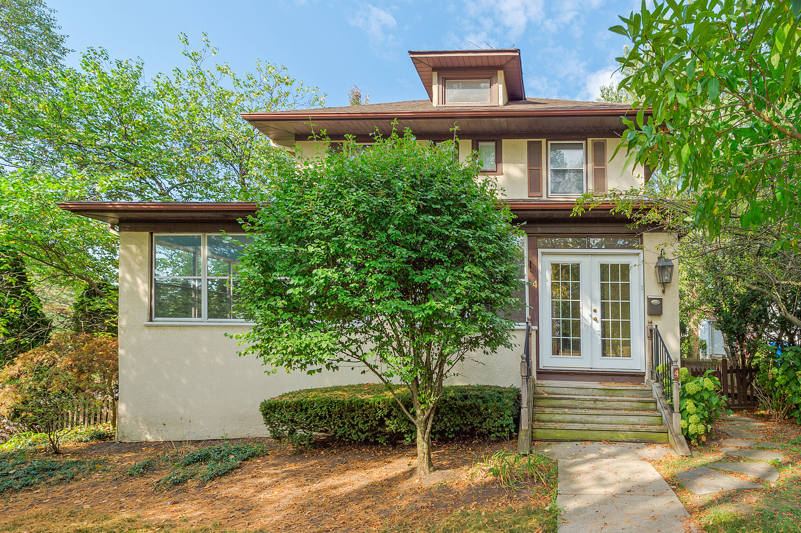 4 N Vine Street, Hinsdale, IL 60521