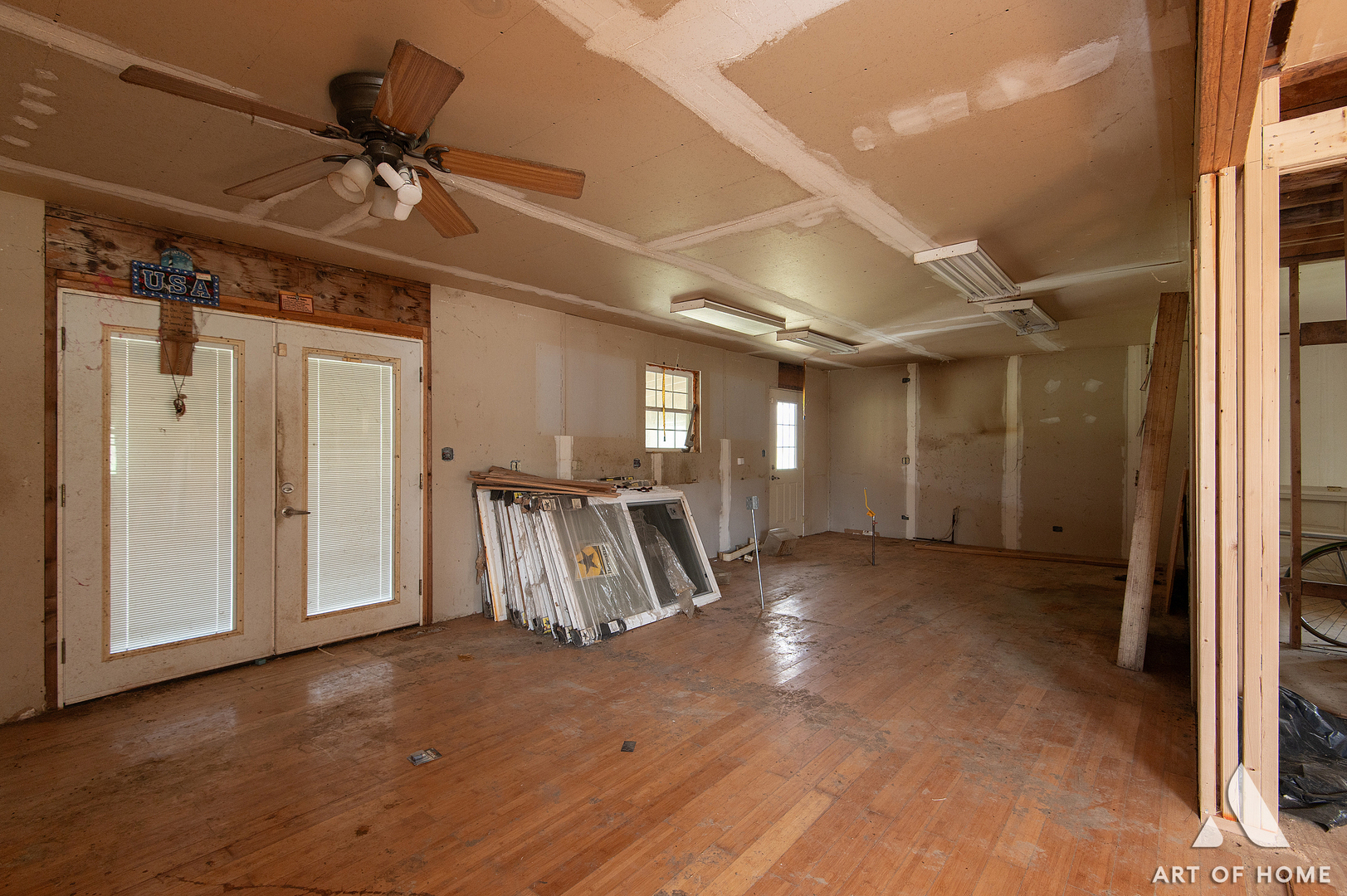 5608 Lenox Road, Lisle, IL 60532