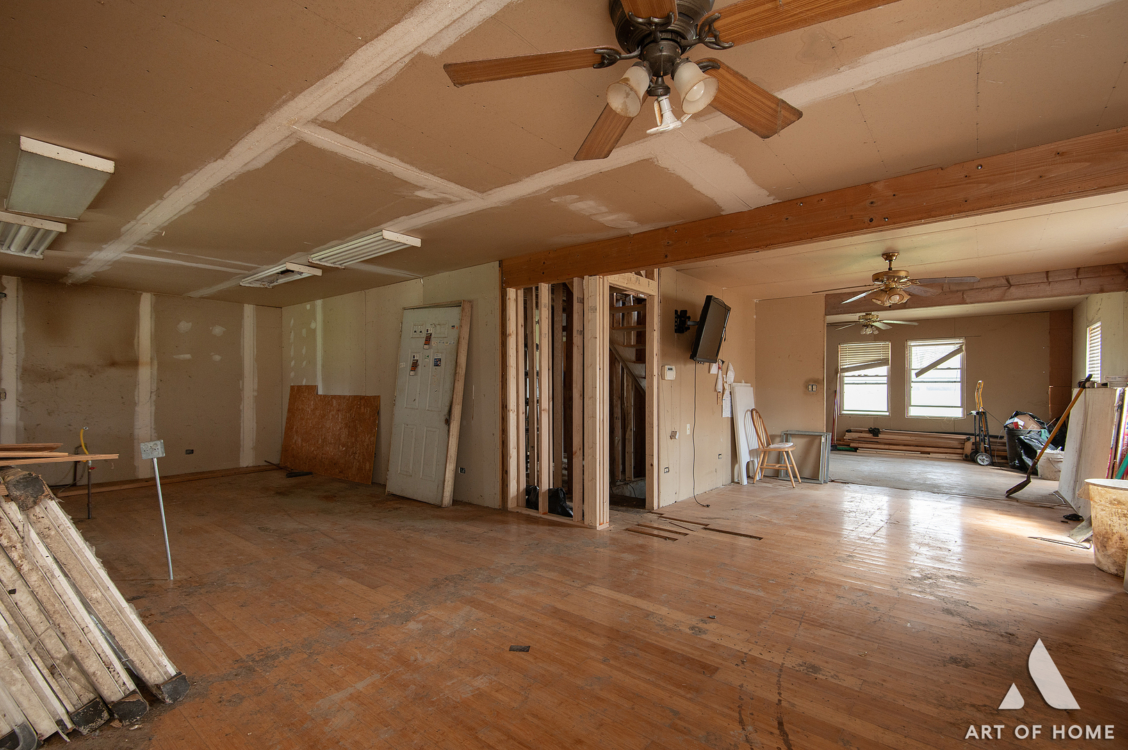 5608 Lenox Road, Lisle, IL 60532