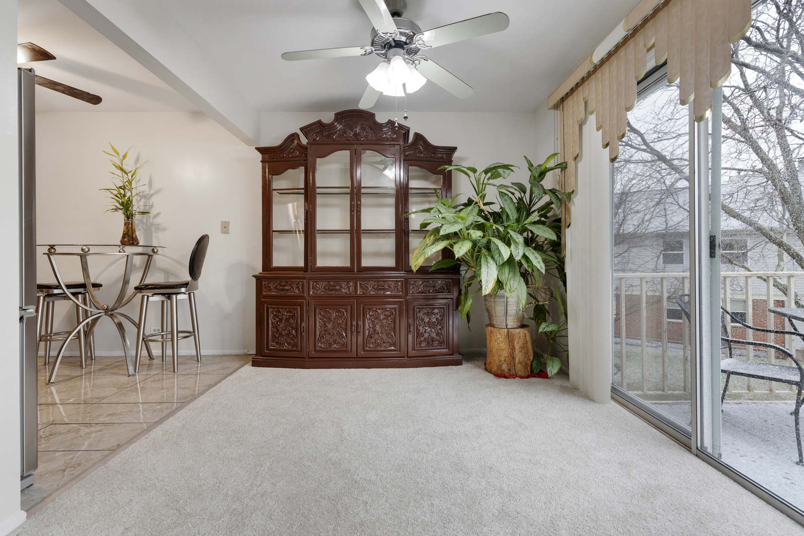 2838 Meadow Lane #W-2, Schaumburg, IL 60193