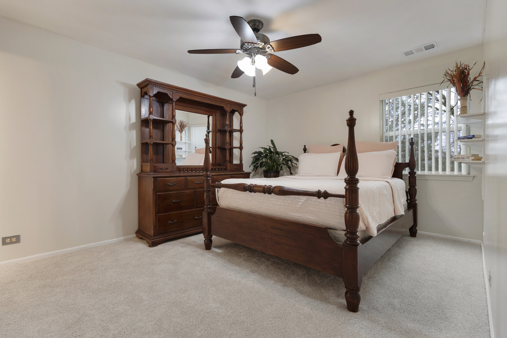 2838 Meadow Lane #W-2, Schaumburg, IL 60193