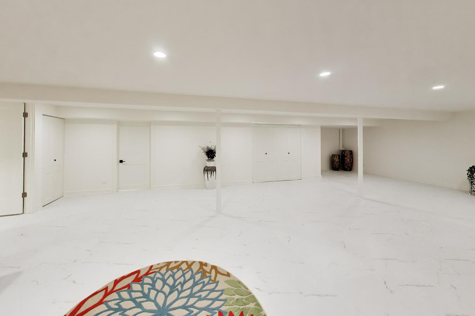 656 Jon Lane, Des Plaines, IL 60016