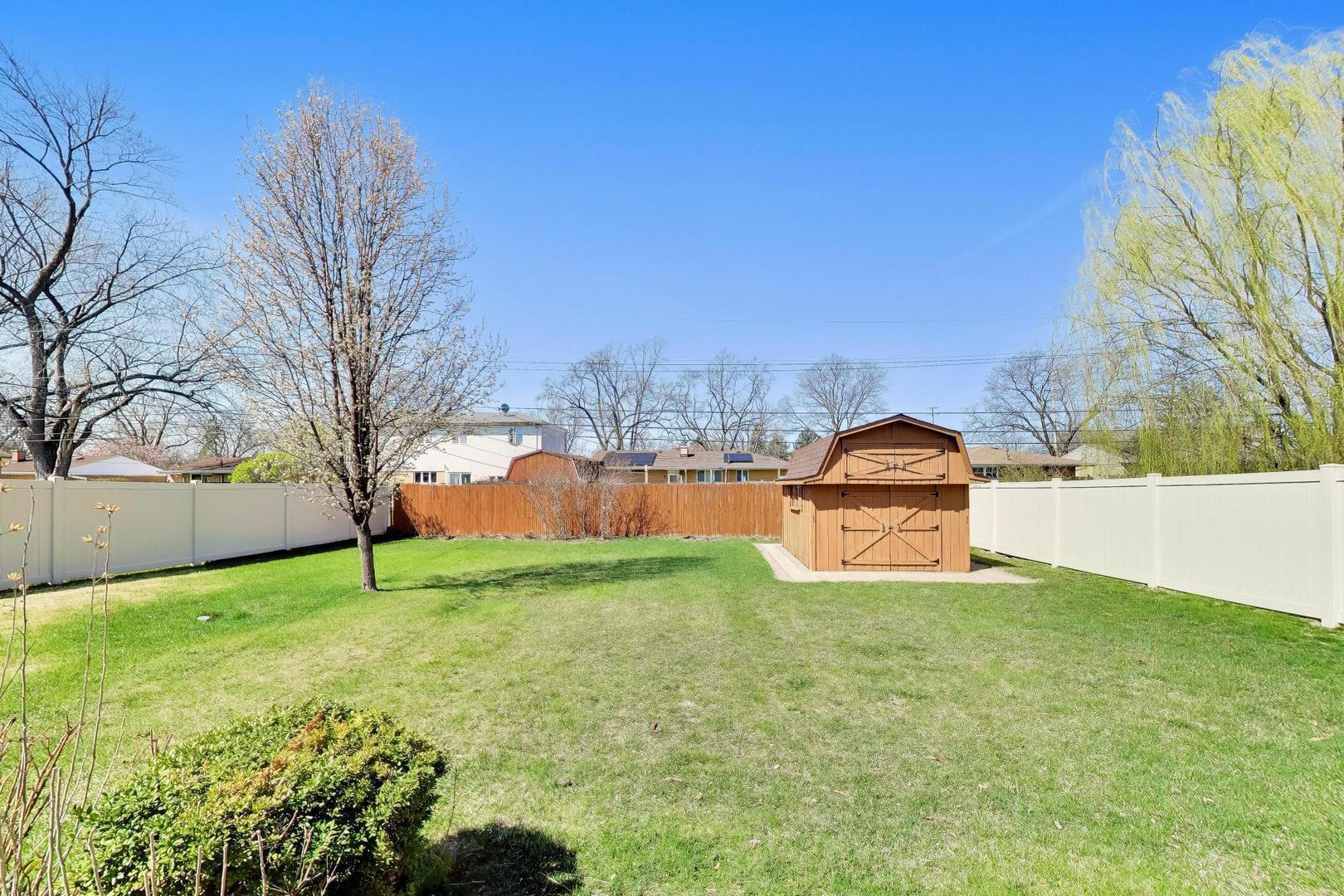 656 Jon Lane, Des Plaines, IL 60016