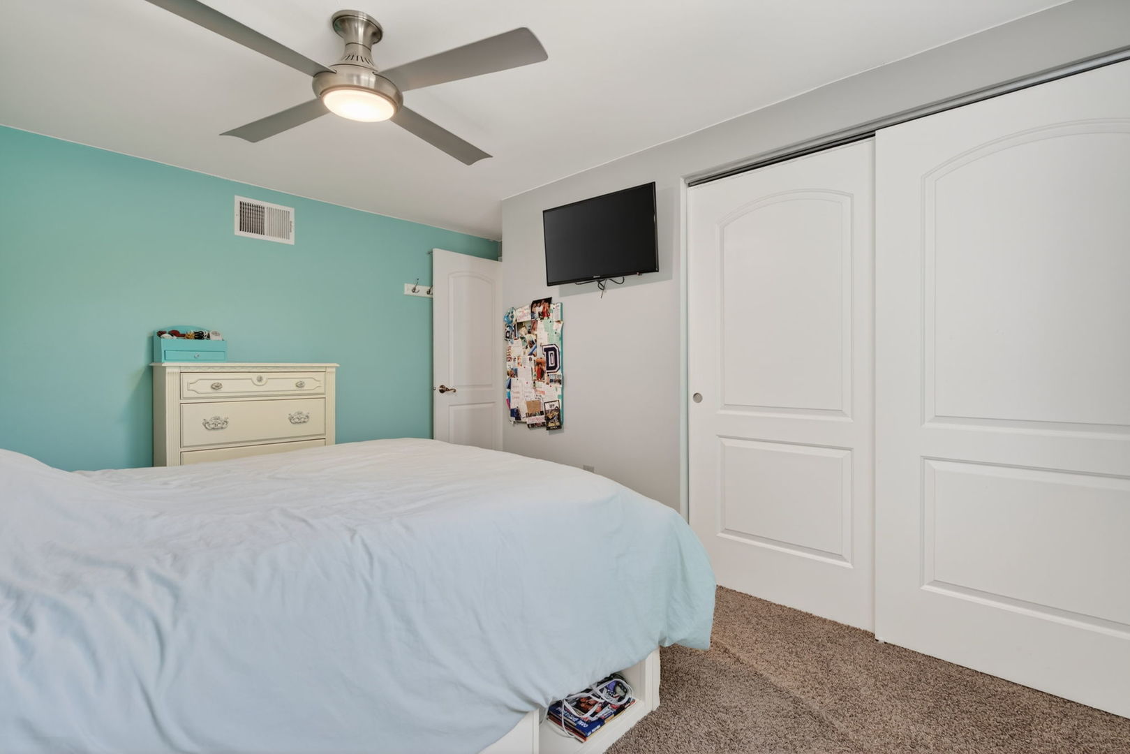 525 REVERE Avenue, Westmont, IL 60559