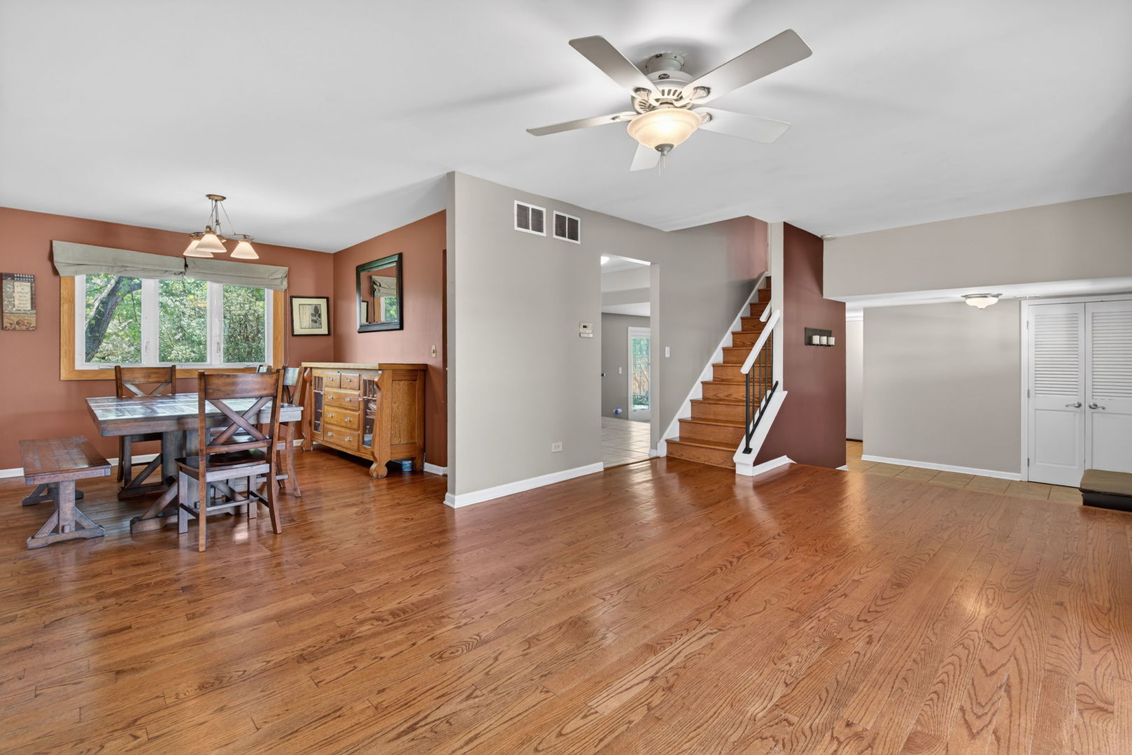 525 REVERE Avenue, Westmont, IL 60559