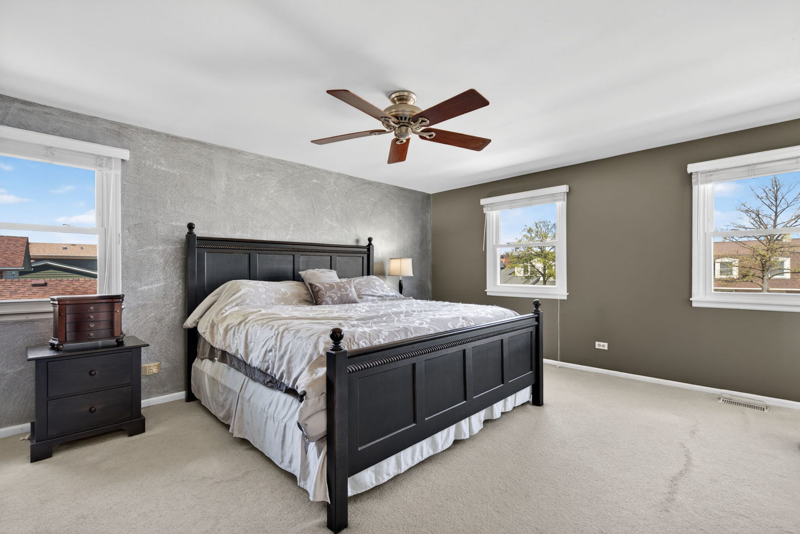 525 REVERE Avenue, Westmont, IL 60559