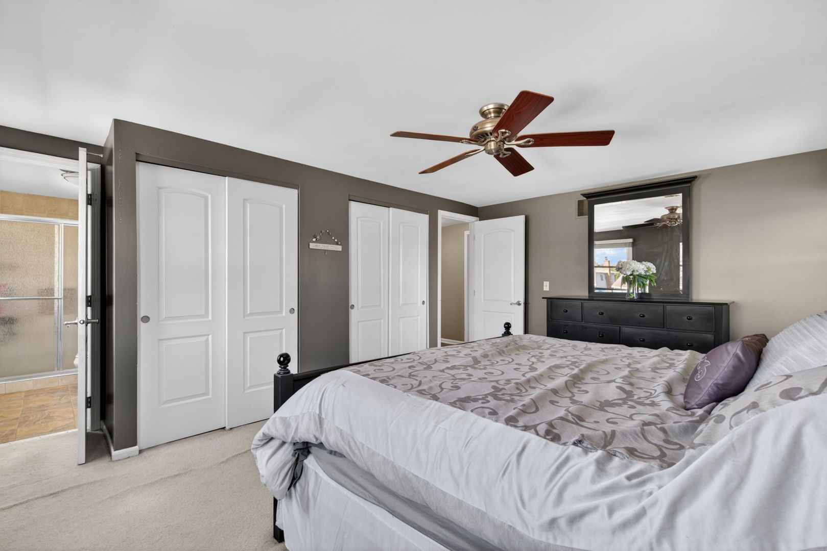 525 REVERE Avenue, Westmont, IL 60559