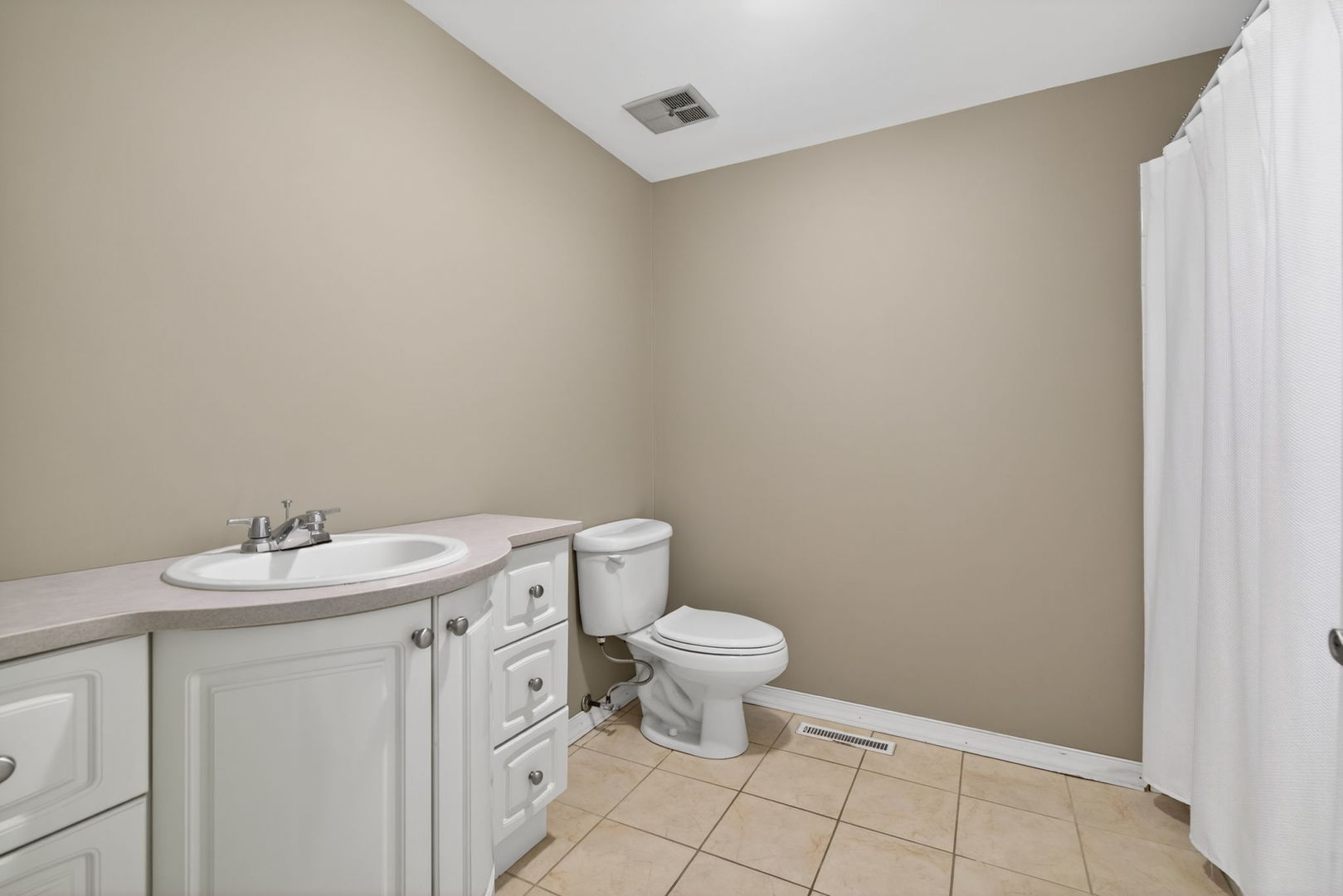 525 REVERE Avenue, Westmont, IL 60559