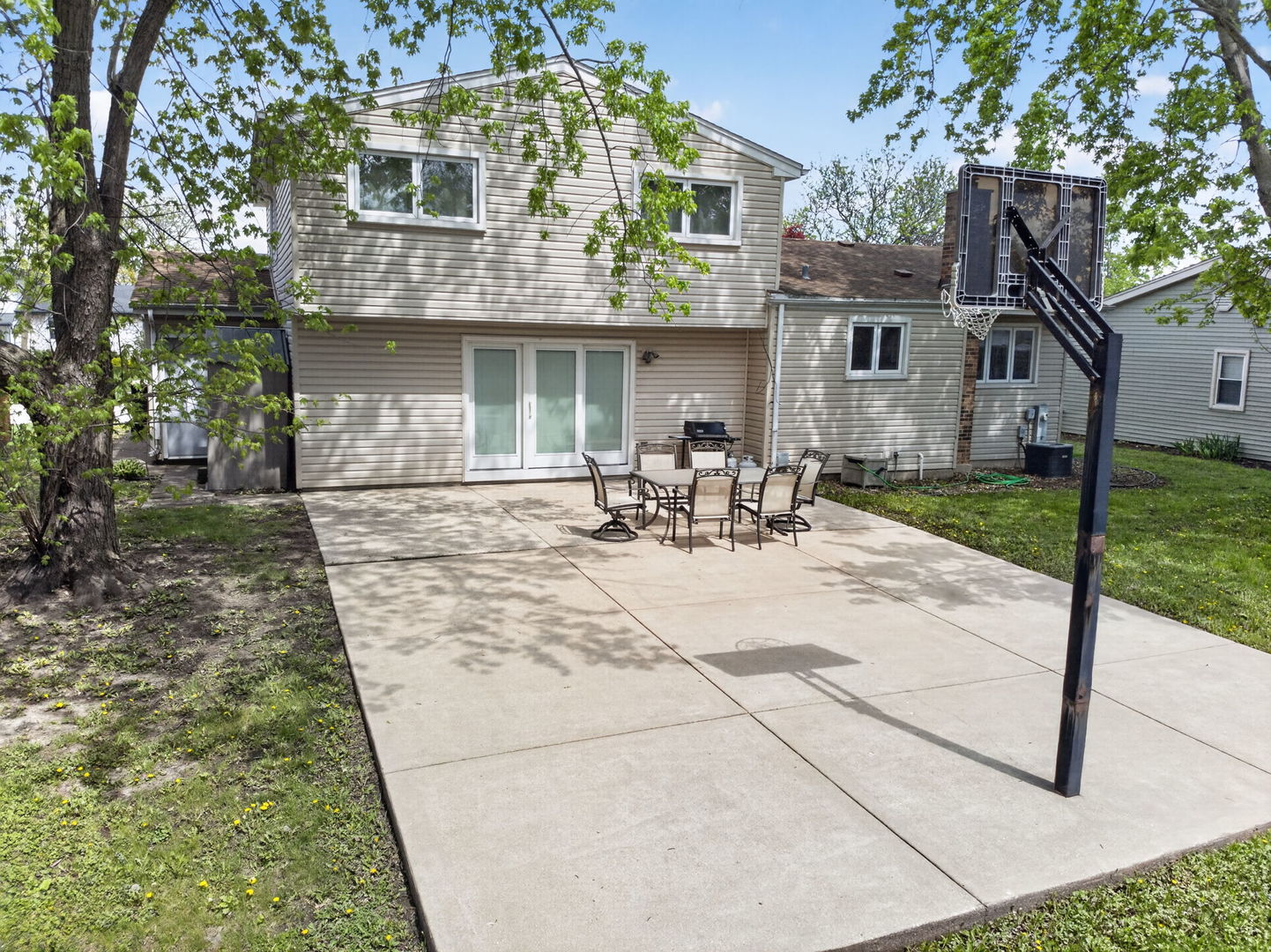 525 REVERE Avenue, Westmont, IL 60559