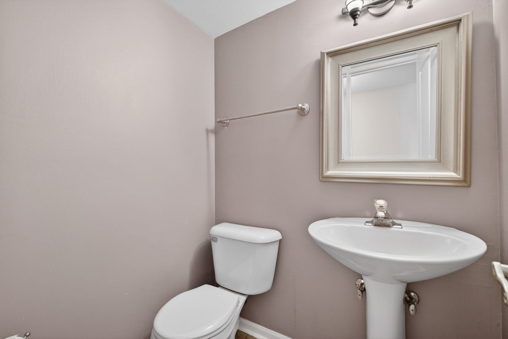 525 REVERE Avenue, Westmont, IL 60559