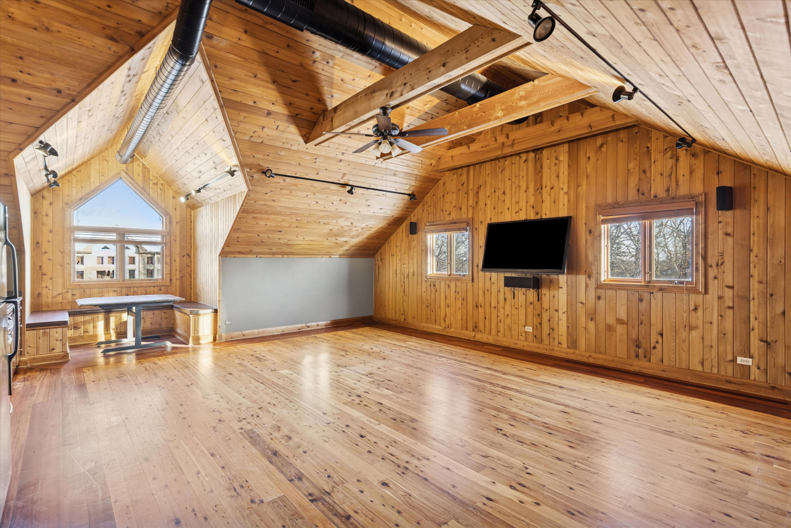 16W125 89th Street, Burr Ridge, IL 60527