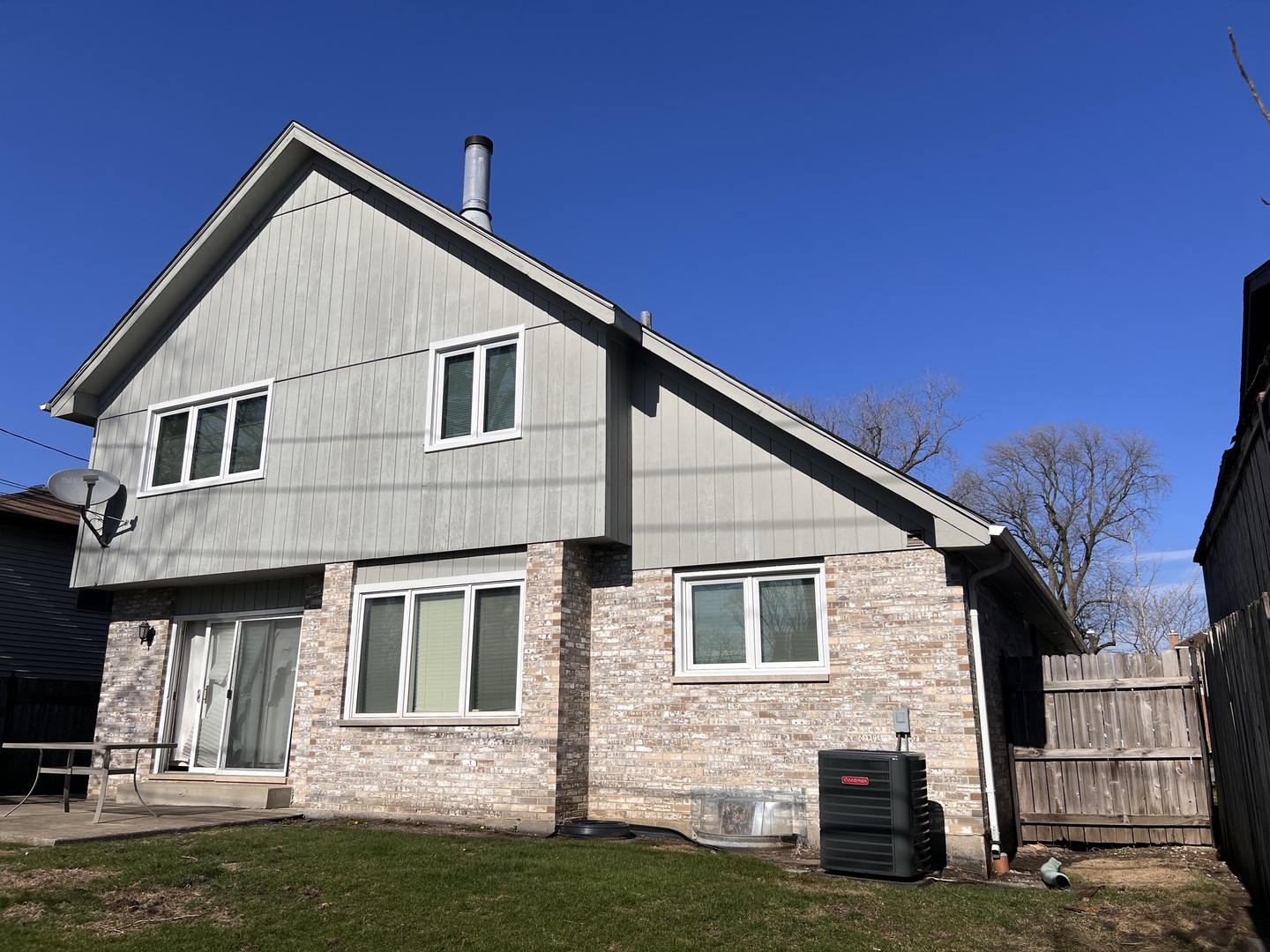 9848 S Beverly Avenue, Chicago, IL 60643