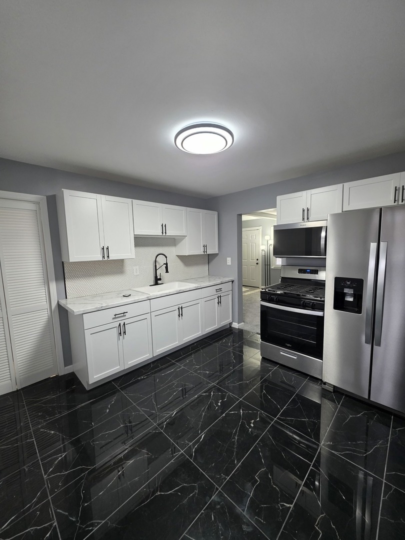 15603 Park Lane, South Holland, IL 60473