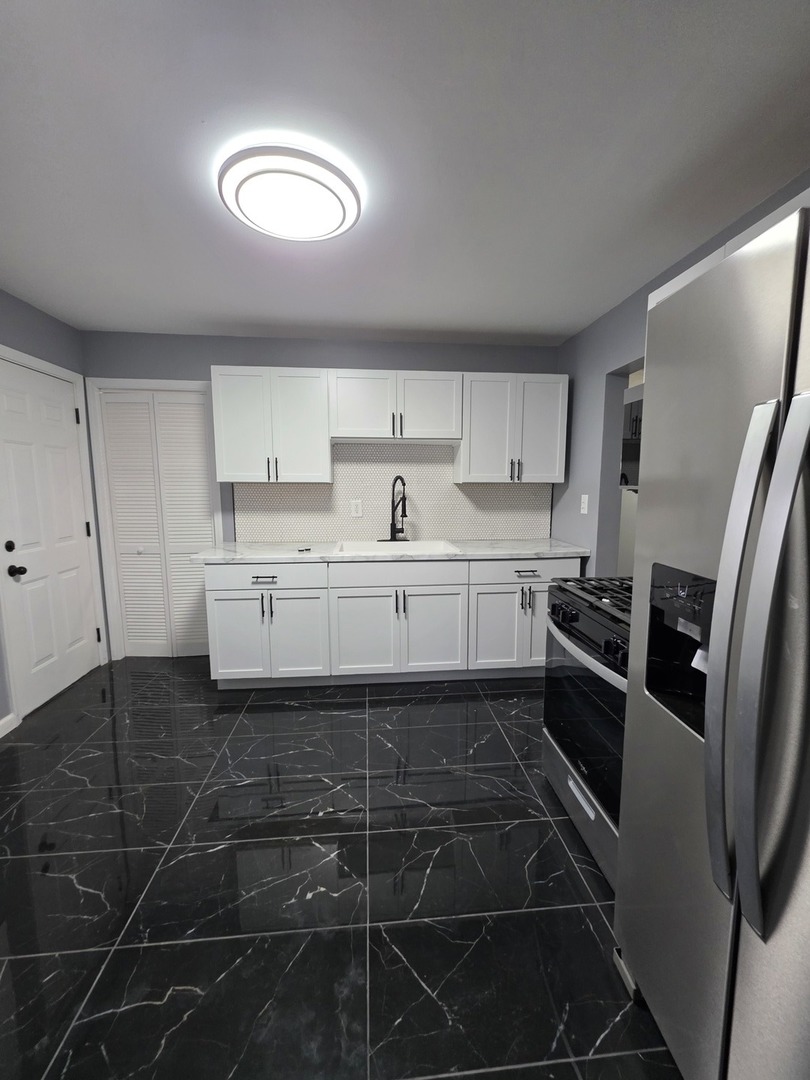 15603 Park Lane, South Holland, IL 60473