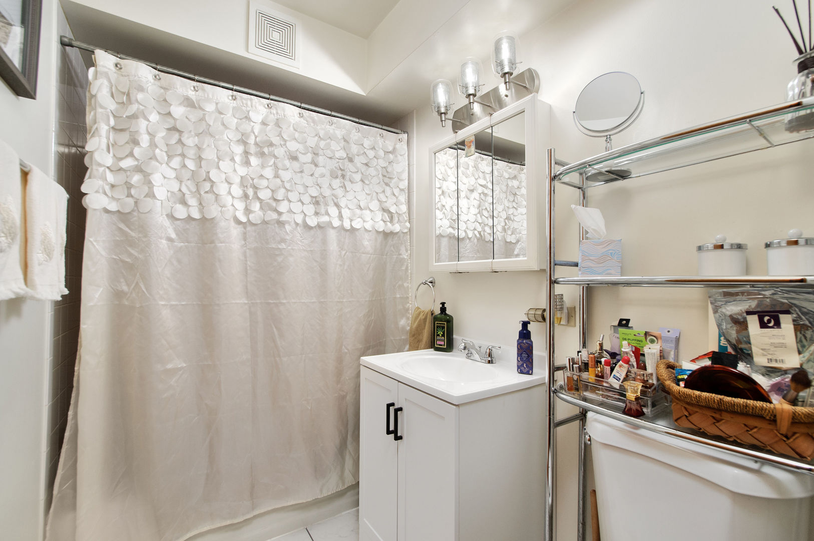 914 N Austin Boulevard #C-9, Oak Park, IL 60302