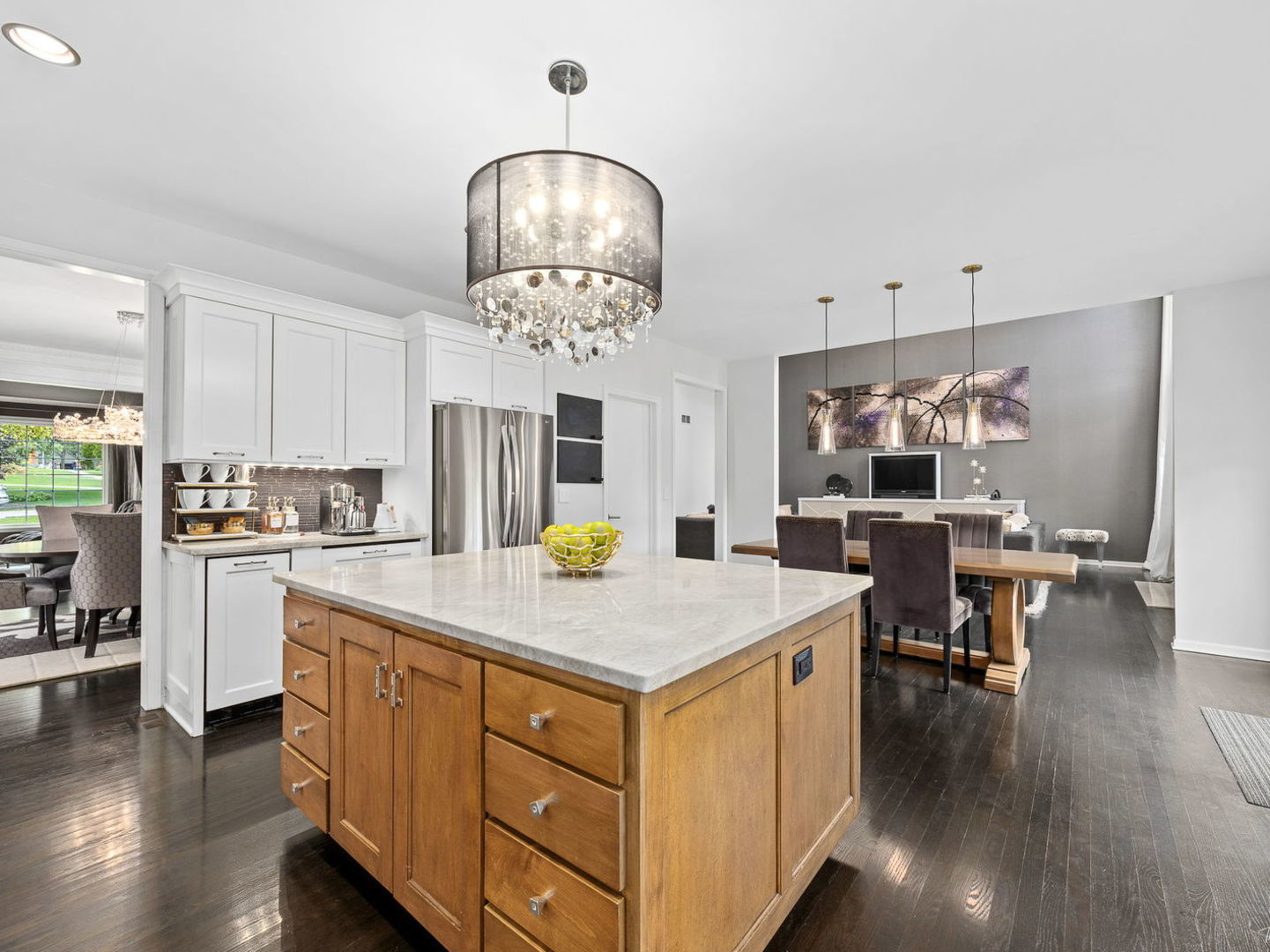 1950 Elmore Avenue, Downers Grove, IL 60515