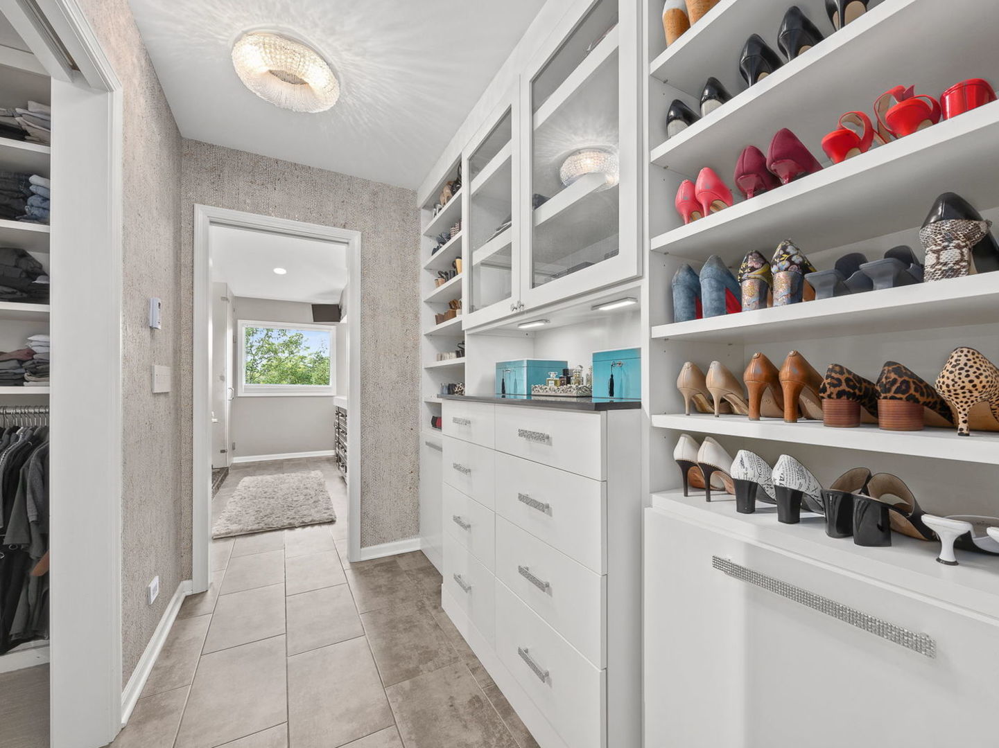 1950 Elmore Avenue, Downers Grove, IL 60515