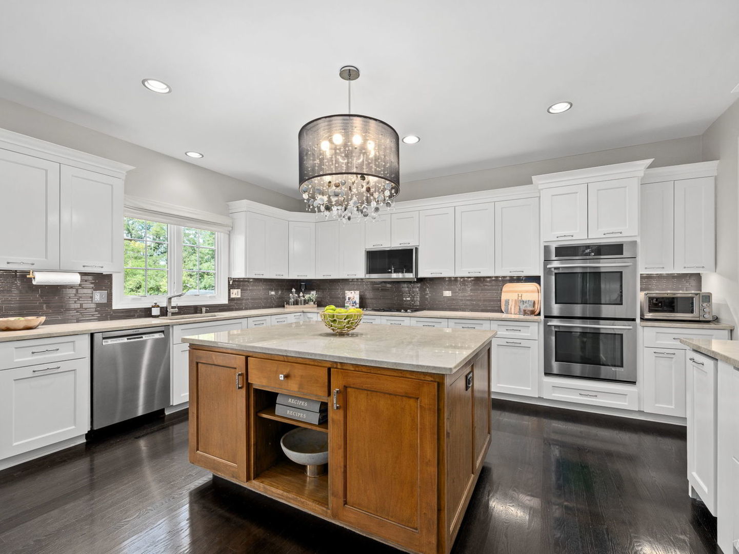 1950 Elmore Avenue, Downers Grove, IL 60515