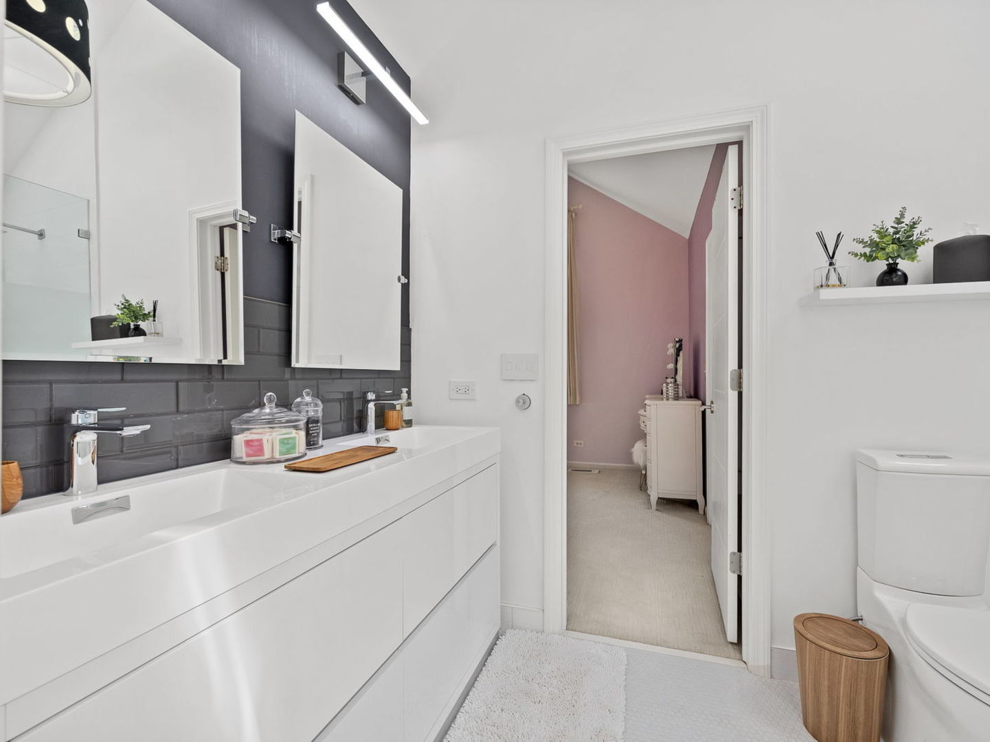 1950 Elmore Avenue, Downers Grove, IL 60515