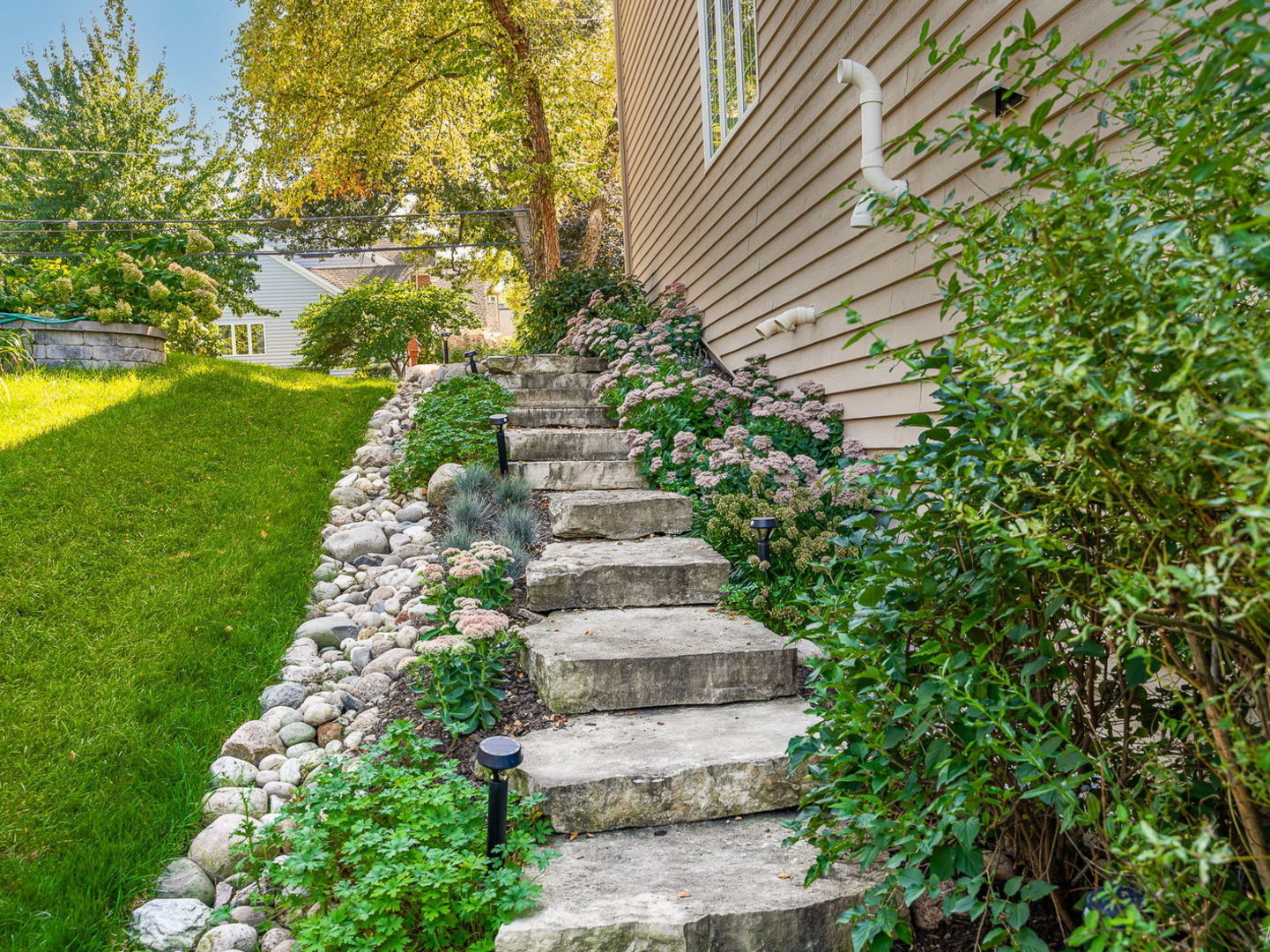 1950 Elmore Avenue, Downers Grove, IL 60515