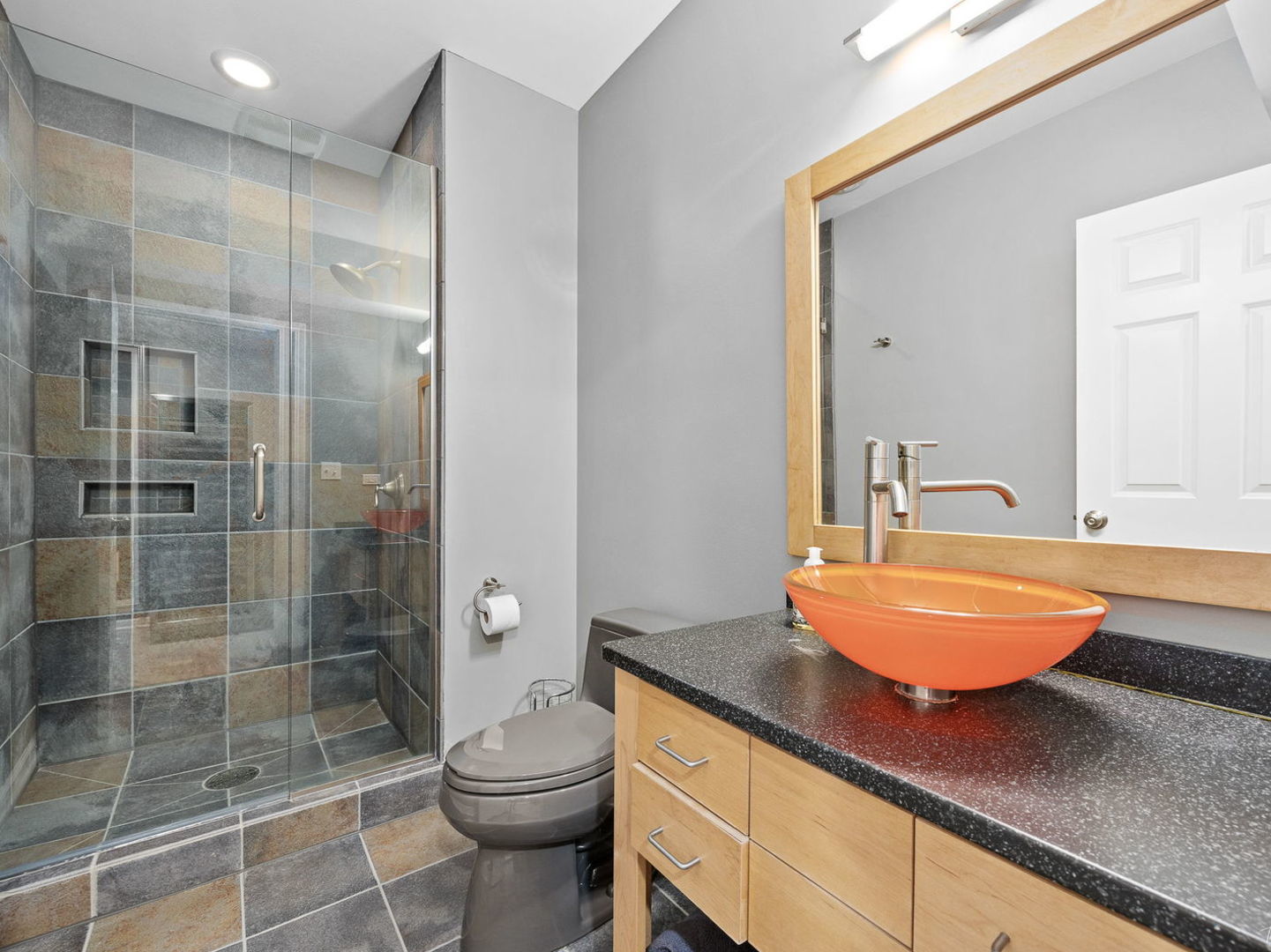 1950 Elmore Avenue, Downers Grove, IL 60515