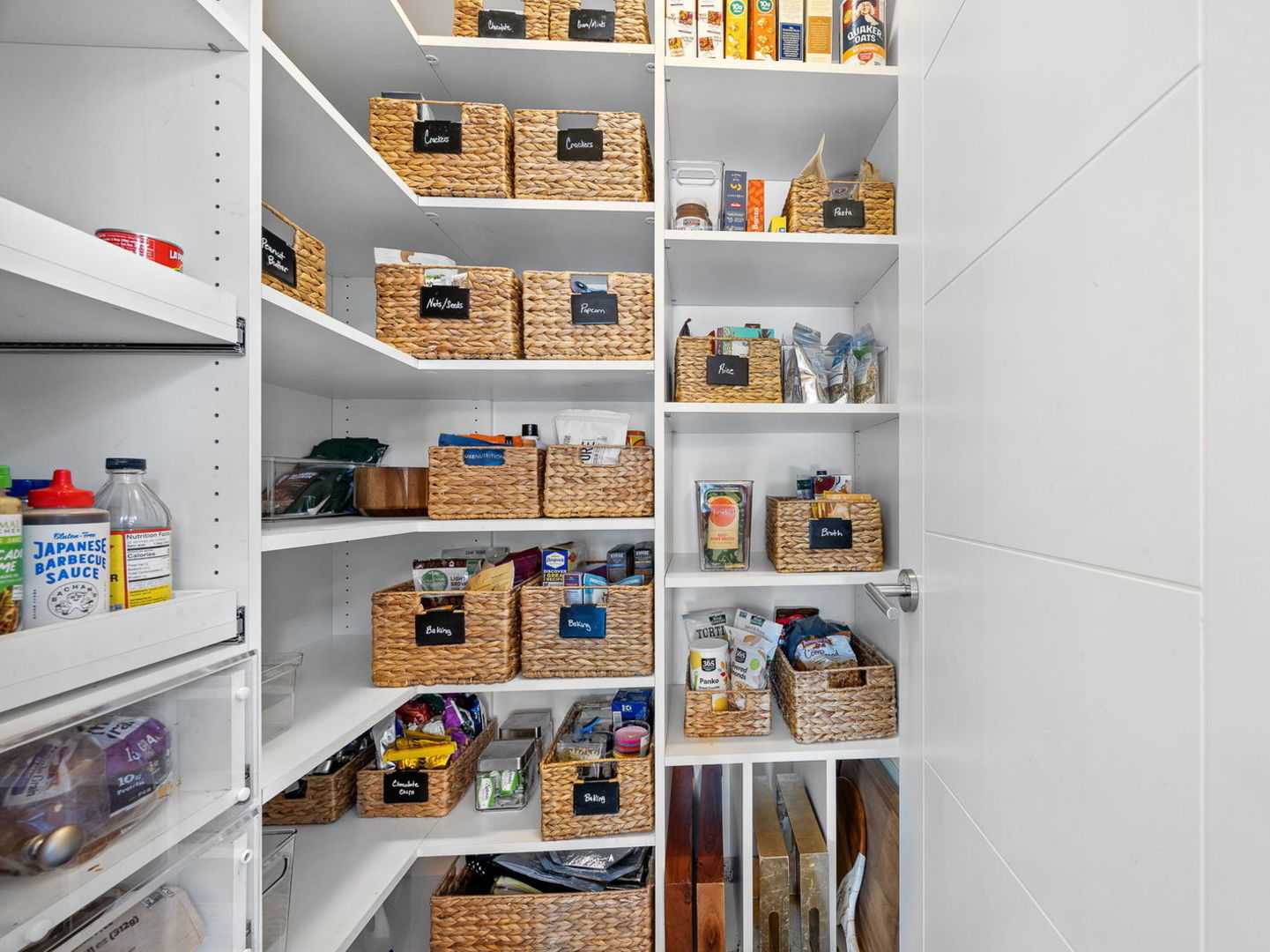 1950 Elmore Avenue, Downers Grove, IL 60515