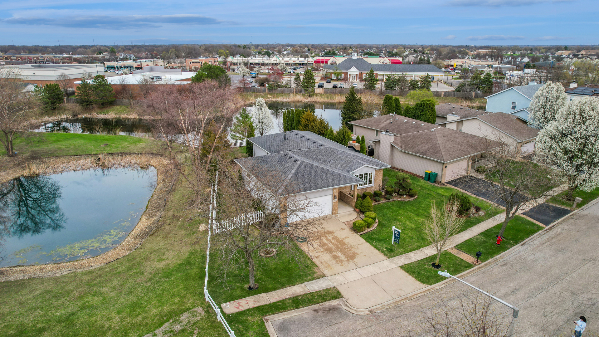 2216 Olde Mill Road, Plainfield, IL 60586