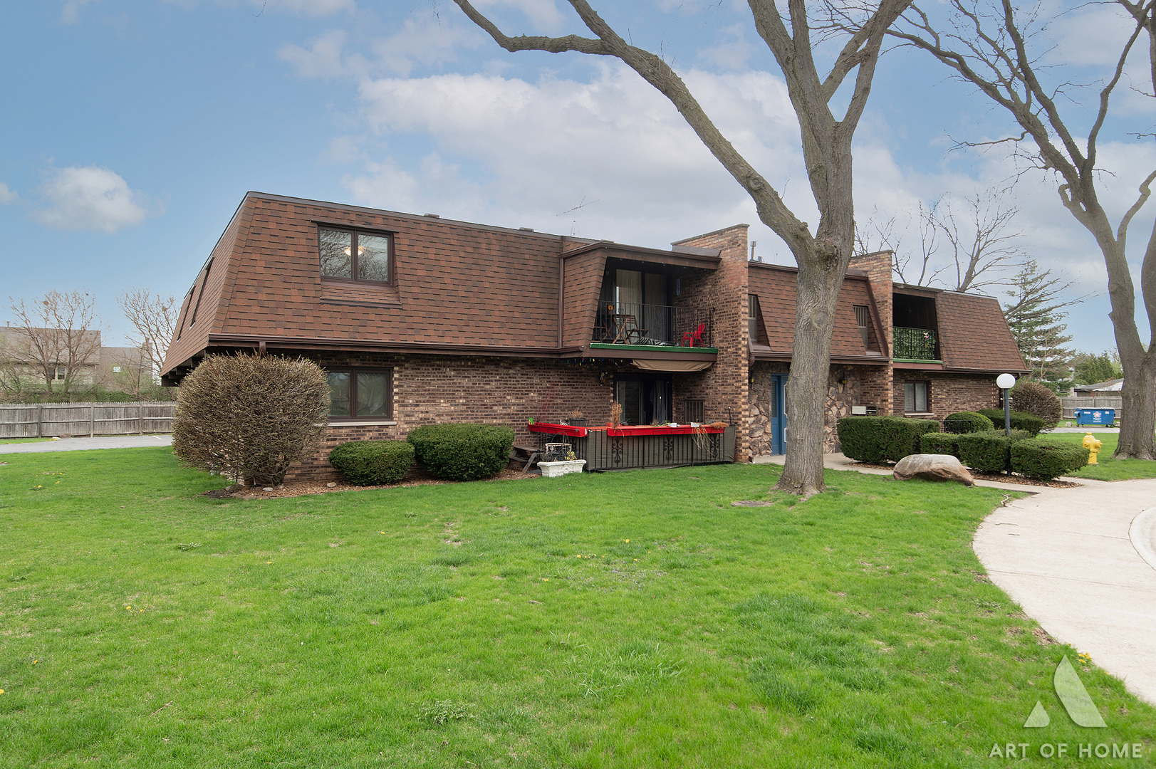 10600 S Brooklodge Lane #1B, Palos Hills, IL 60465