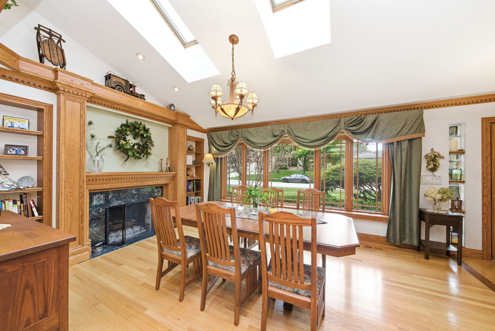 3934 Elm Street, Downers Grove, IL 60515