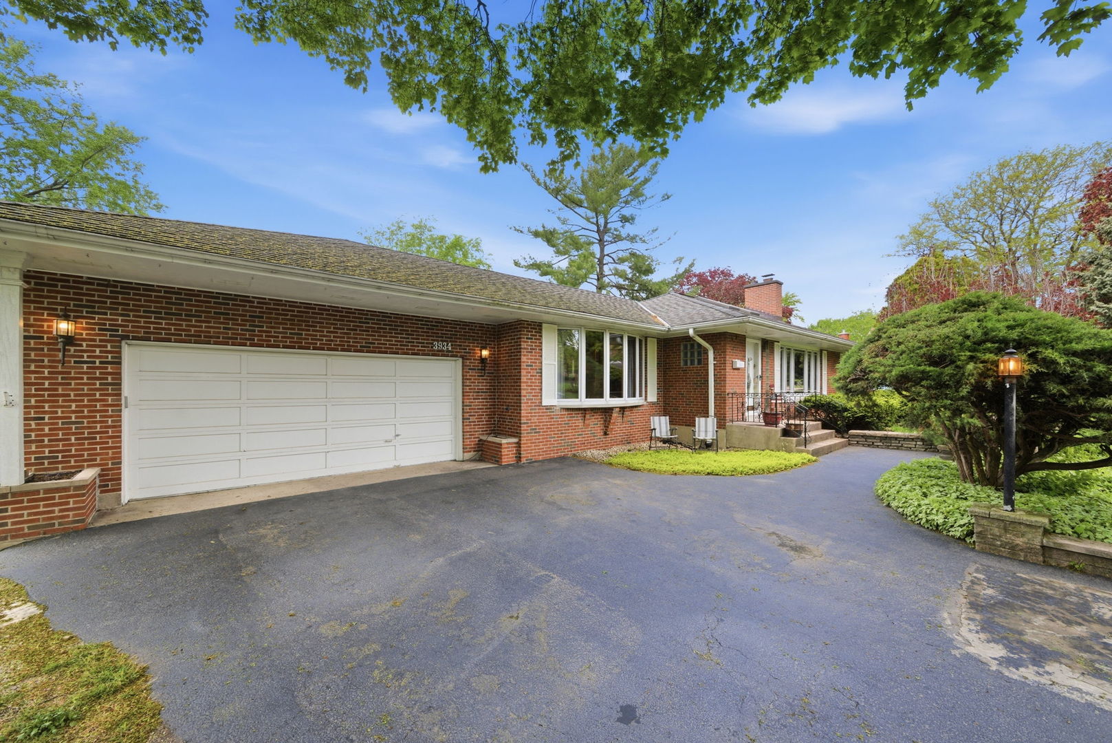 3934 Elm Street, Downers Grove, IL 60515