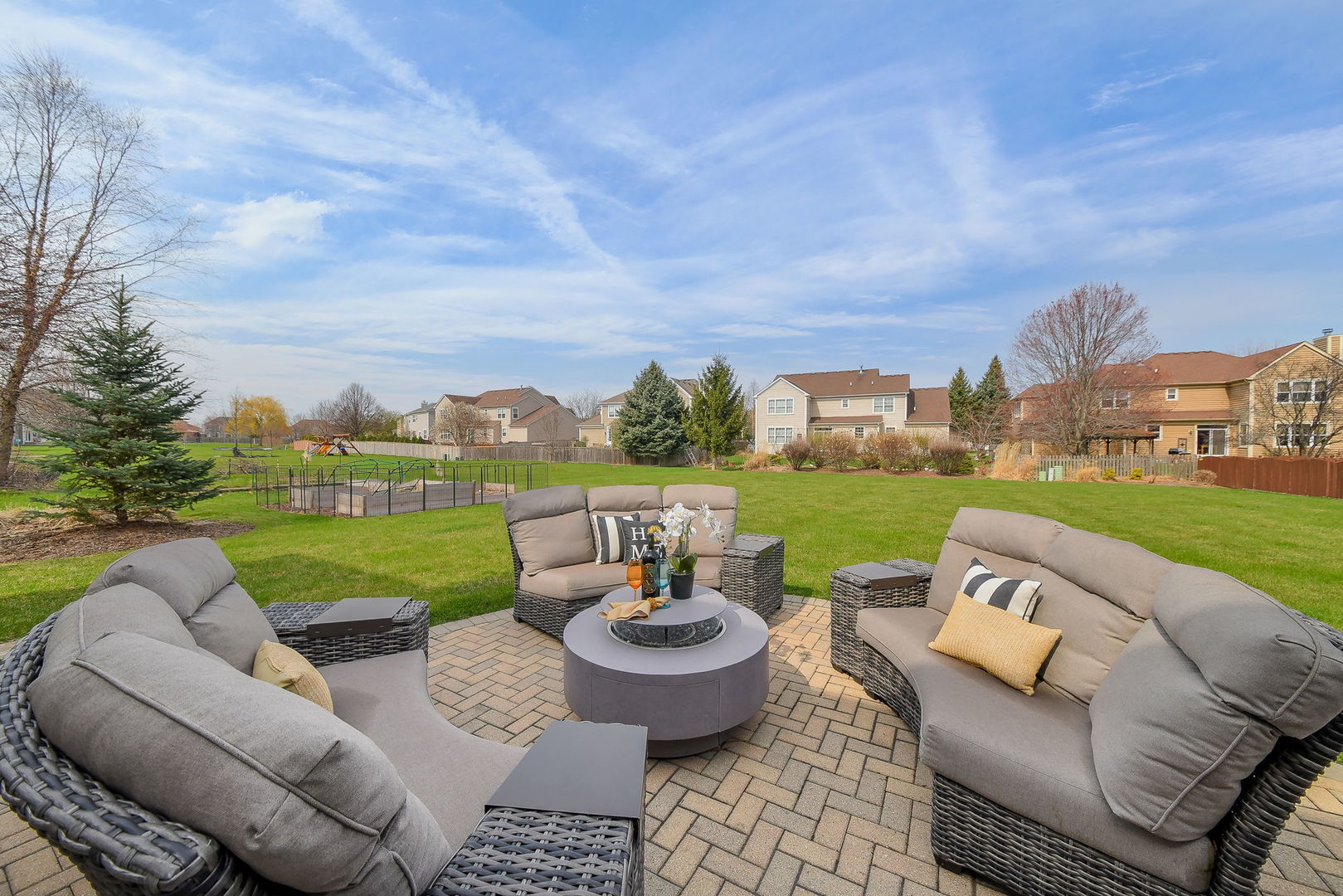 3022 Long Common Parkway, Elgin, IL 60124