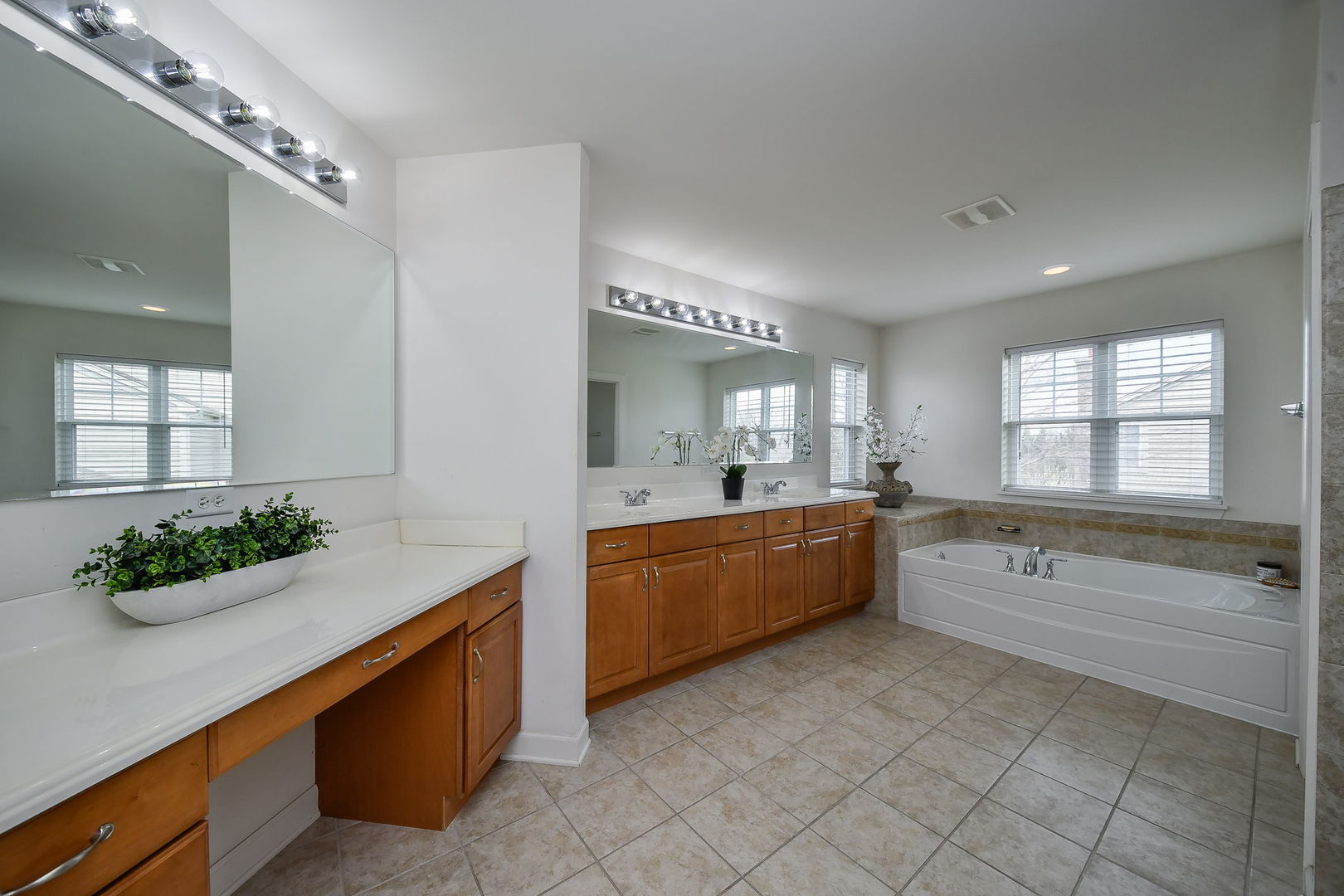 3022 Long Common Parkway, Elgin, IL 60124