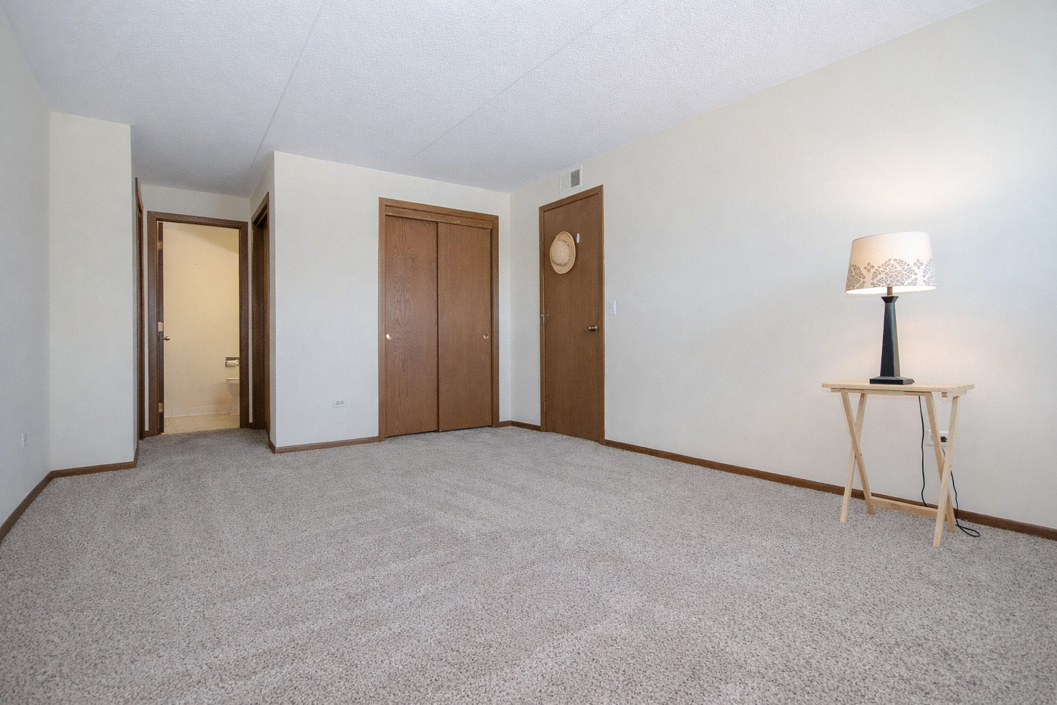 5447 W Lawrence Avenue #203, Chicago, IL 60630