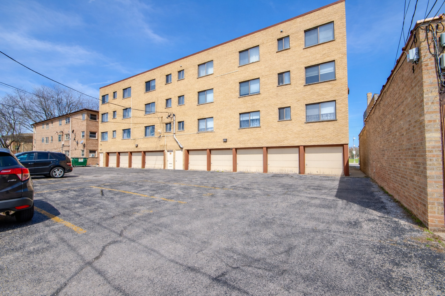 5447 W Lawrence Avenue #203, Chicago, IL 60630