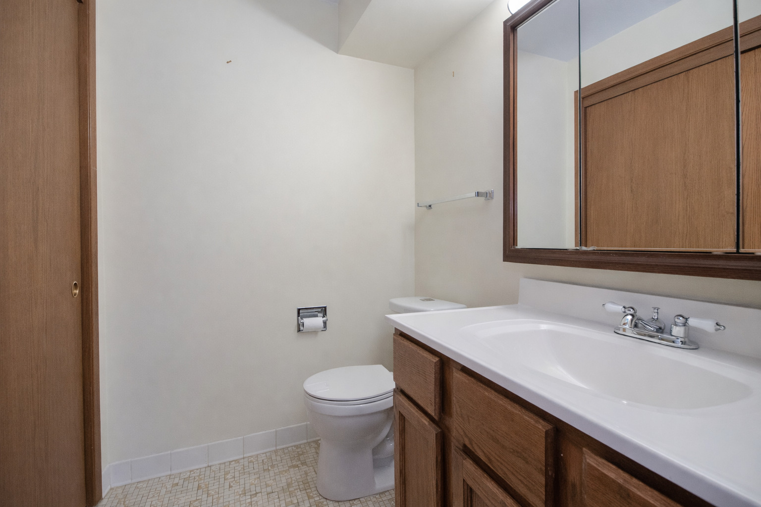 5447 W Lawrence Avenue #203, Chicago, IL 60630