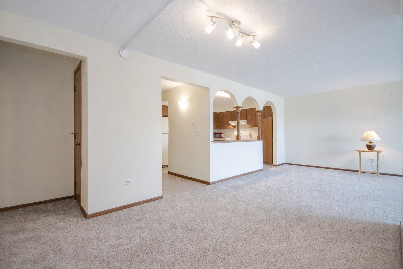 5447 W Lawrence Avenue #203, Chicago, IL 60630