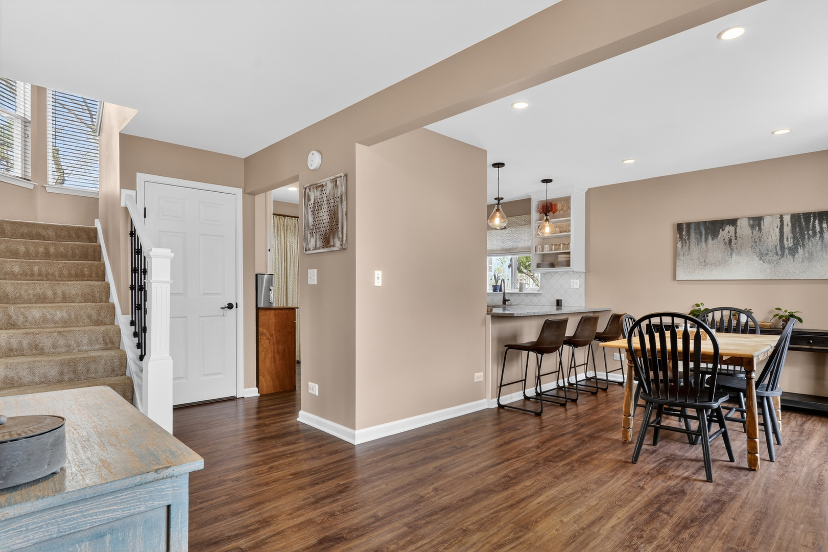 231 Lenox Court, Grayslake, IL 60030