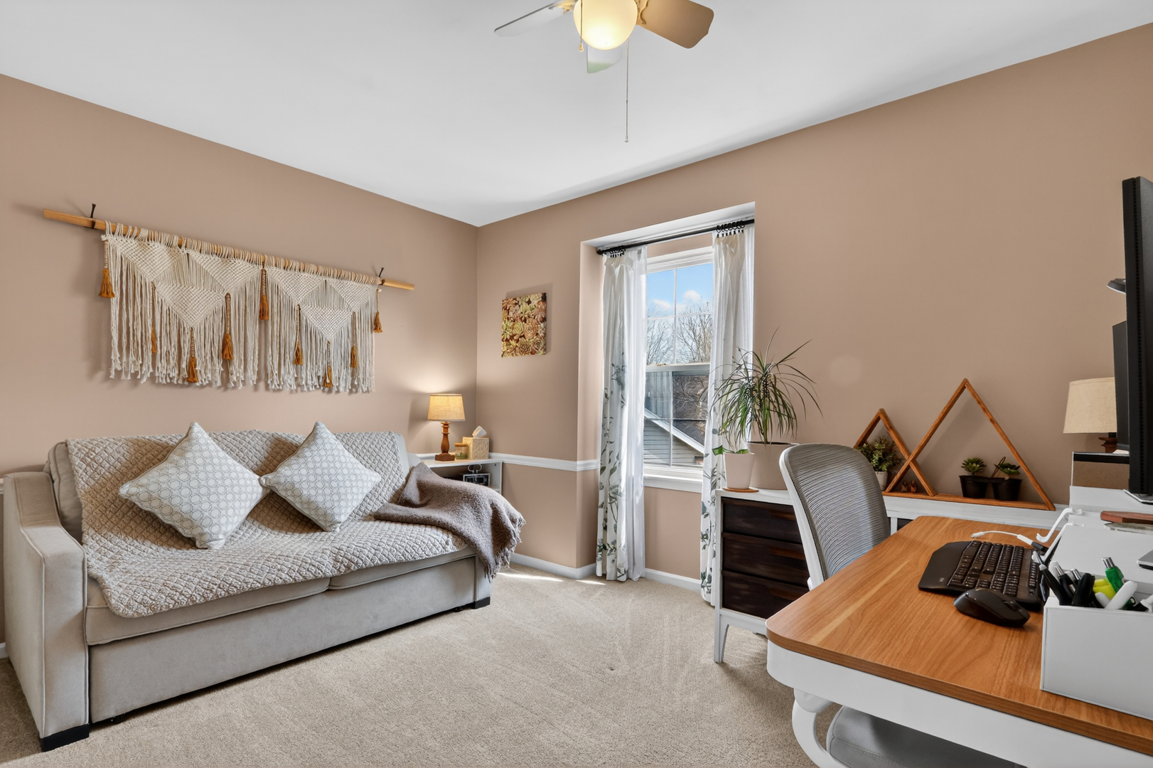 231 Lenox Court, Grayslake, IL 60030