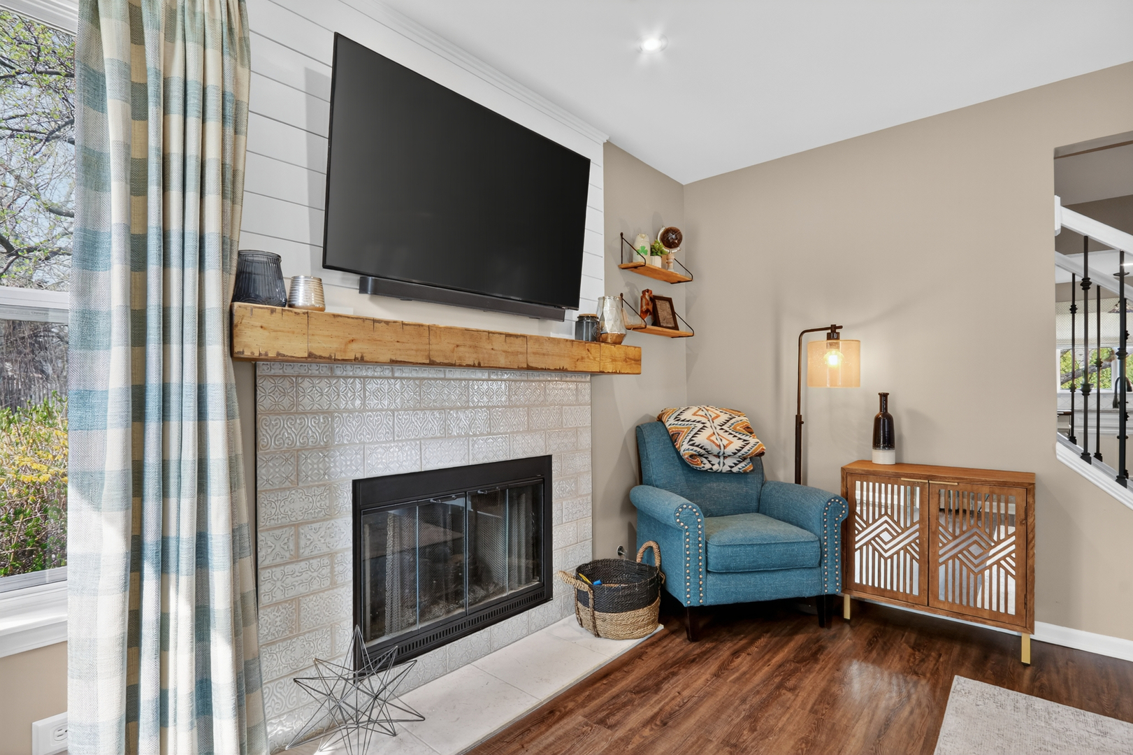 231 Lenox Court, Grayslake, IL 60030