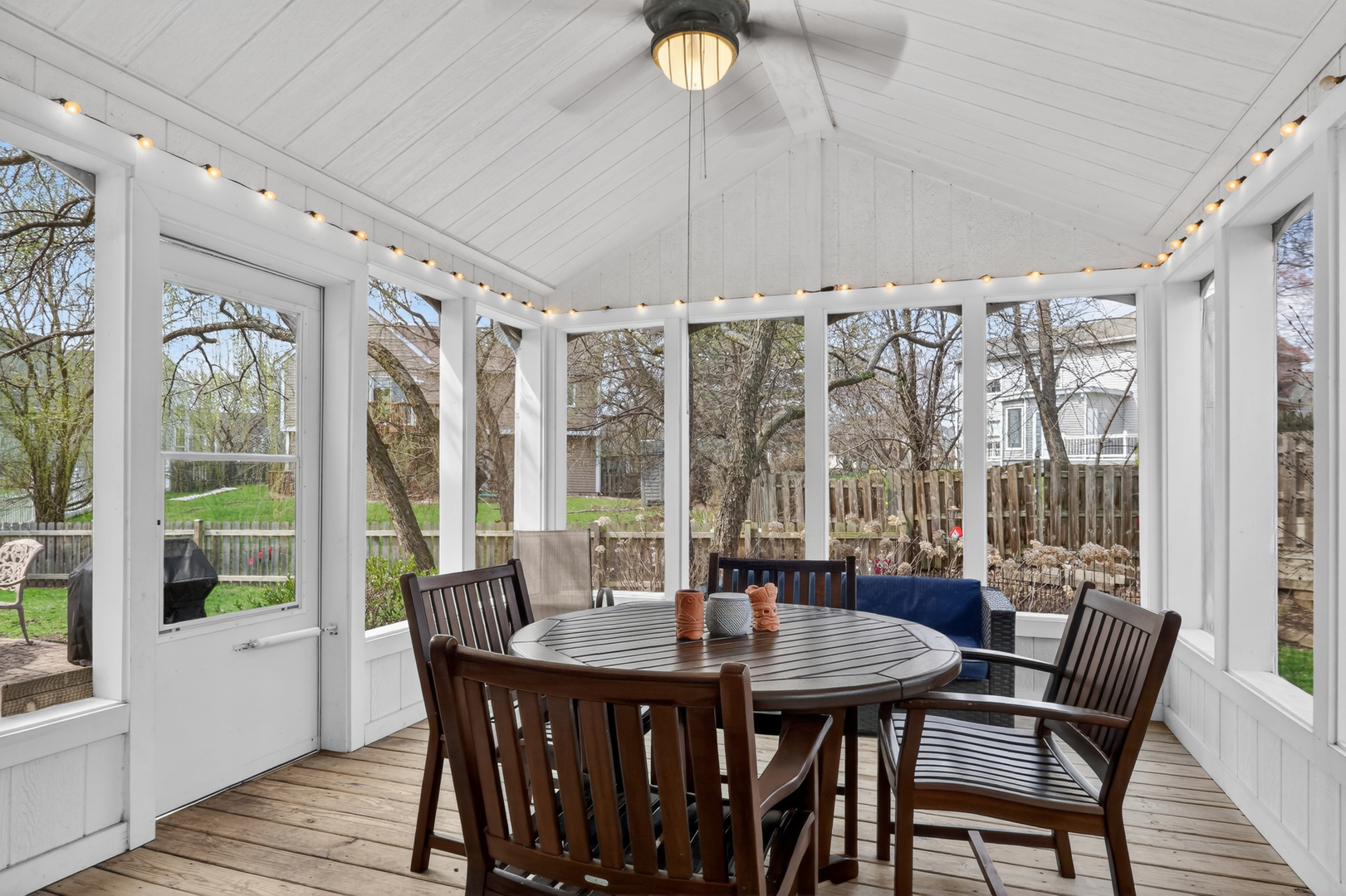 231 Lenox Court, Grayslake, IL 60030