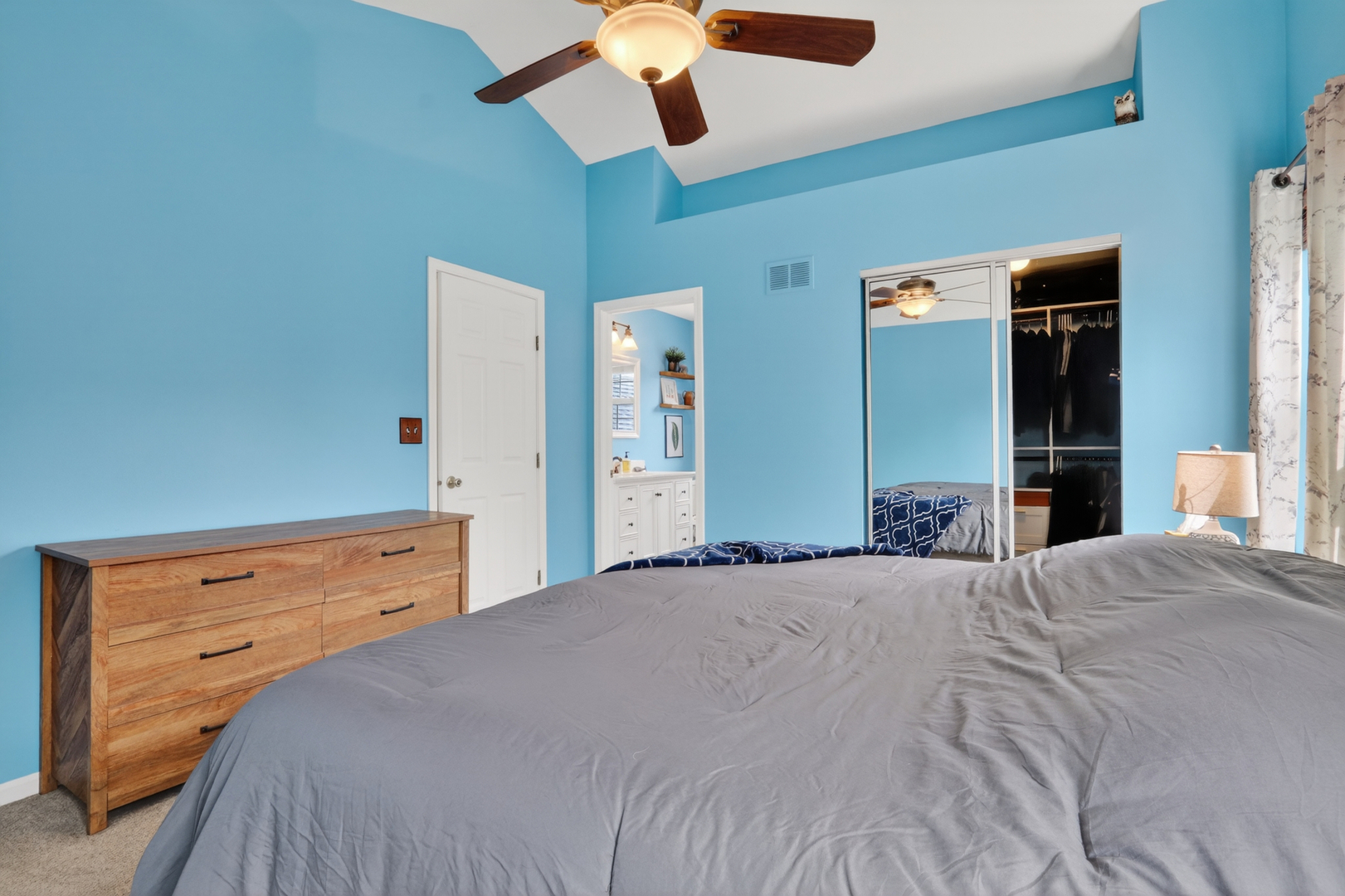 231 Lenox Court, Grayslake, IL 60030