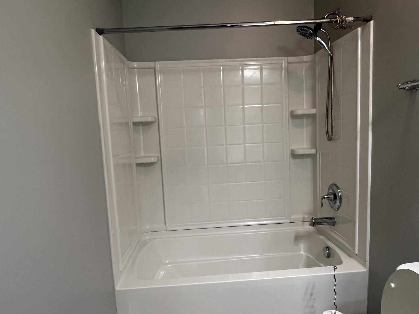 8225 Tremont Lane, Joliet, IL 60431