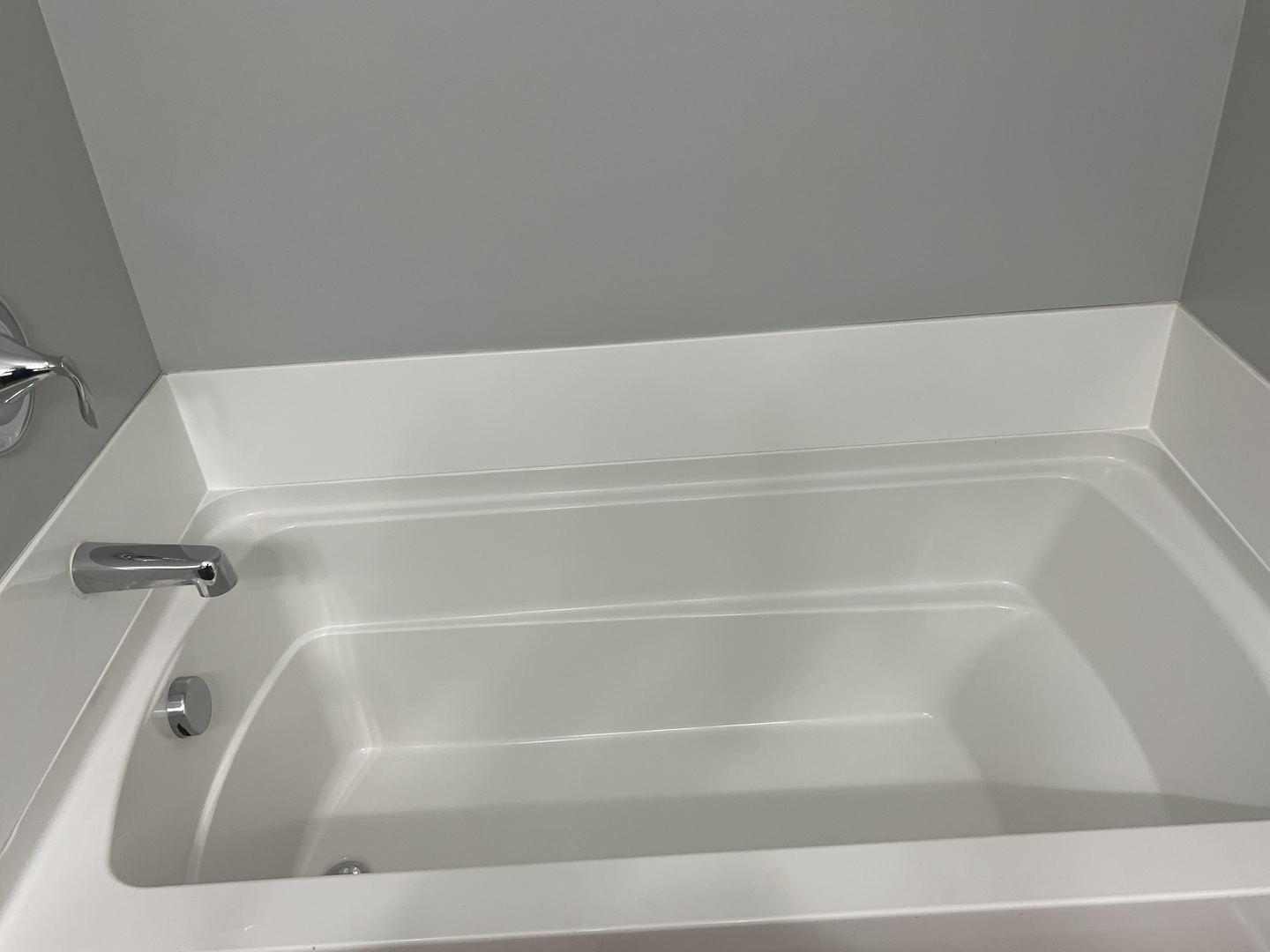 8225 Tremont Lane, Joliet, IL 60431