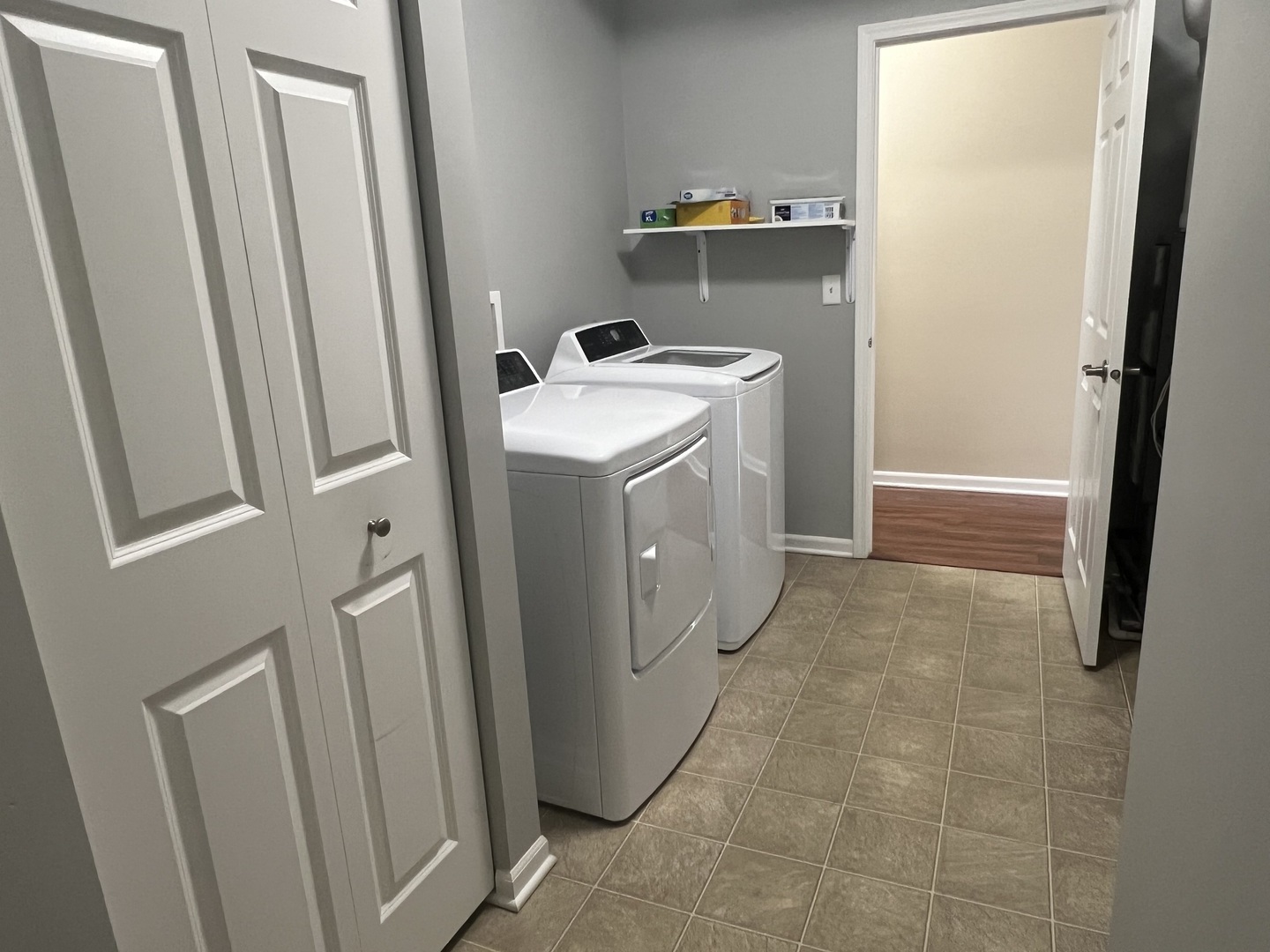 8225 Tremont Lane, Joliet, IL 60431