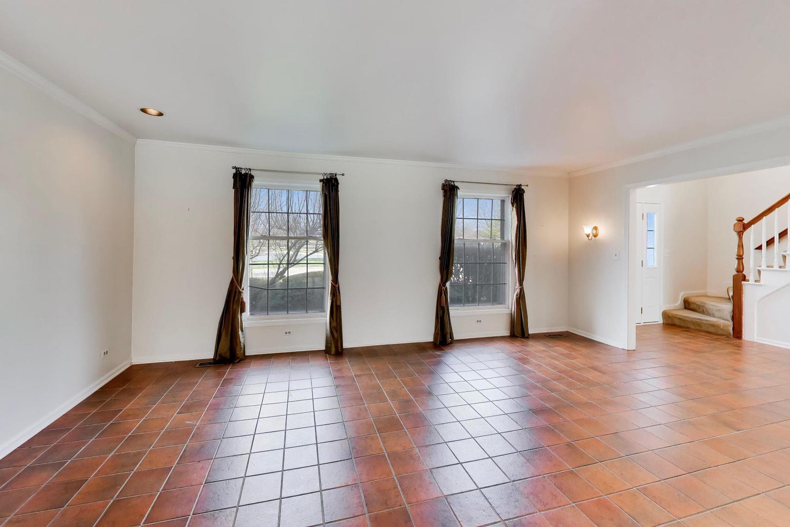 0N421 Winfield Scott Drive, Winfield, IL 60190