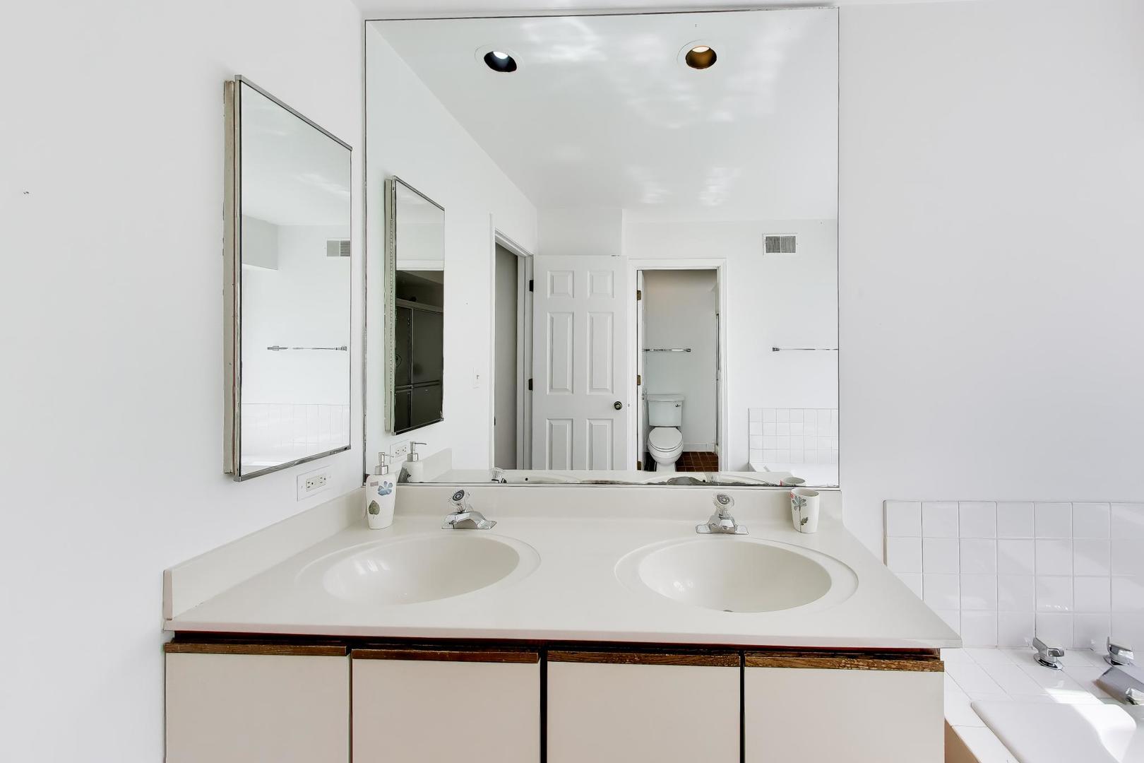 0N421 Winfield Scott Drive, Winfield, IL 60190