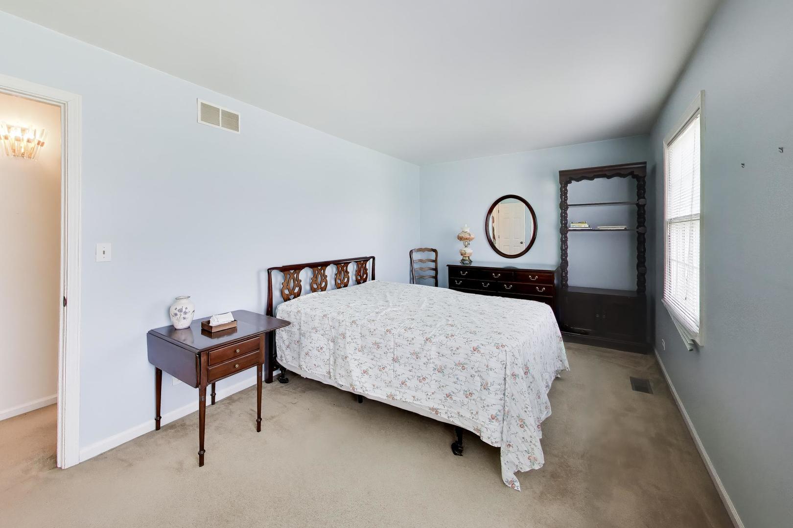 0N421 Winfield Scott Drive, Winfield, IL 60190