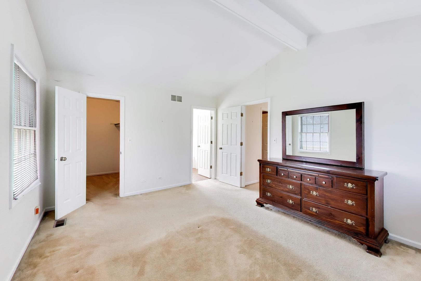 0N421 Winfield Scott Drive, Winfield, IL 60190